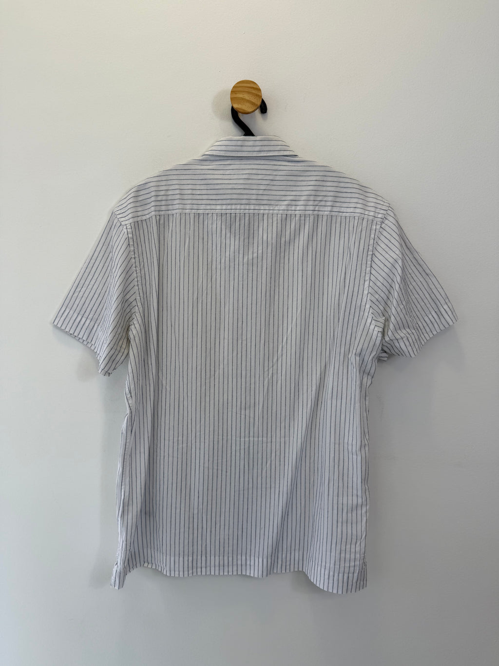 Camisa Listras Pontilhadas