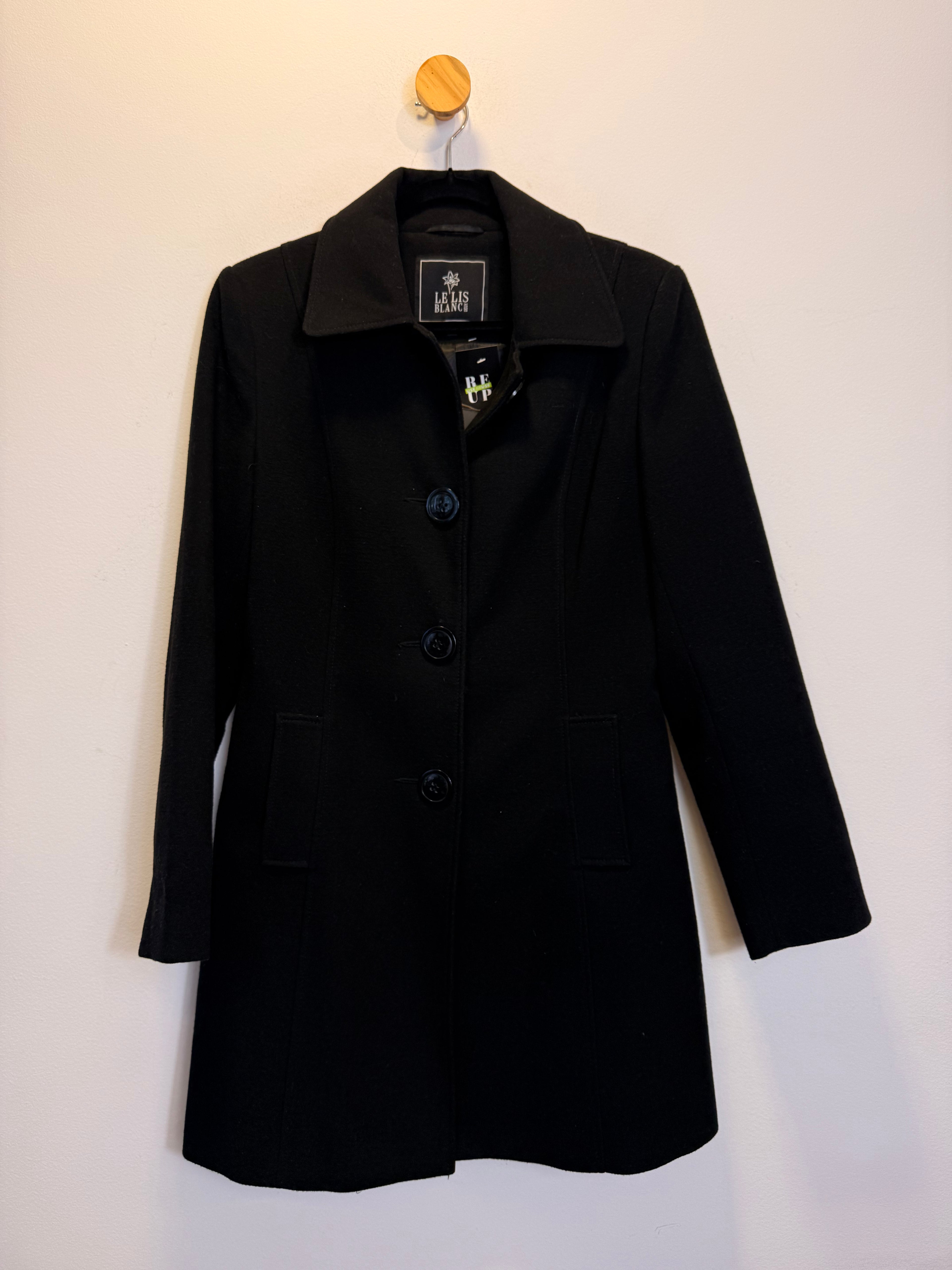Casaco Preto Le Lis Blanc