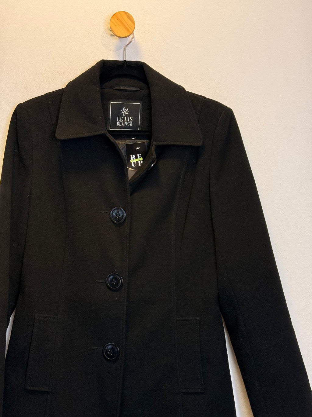 Casaco Preto Le Lis Blanc