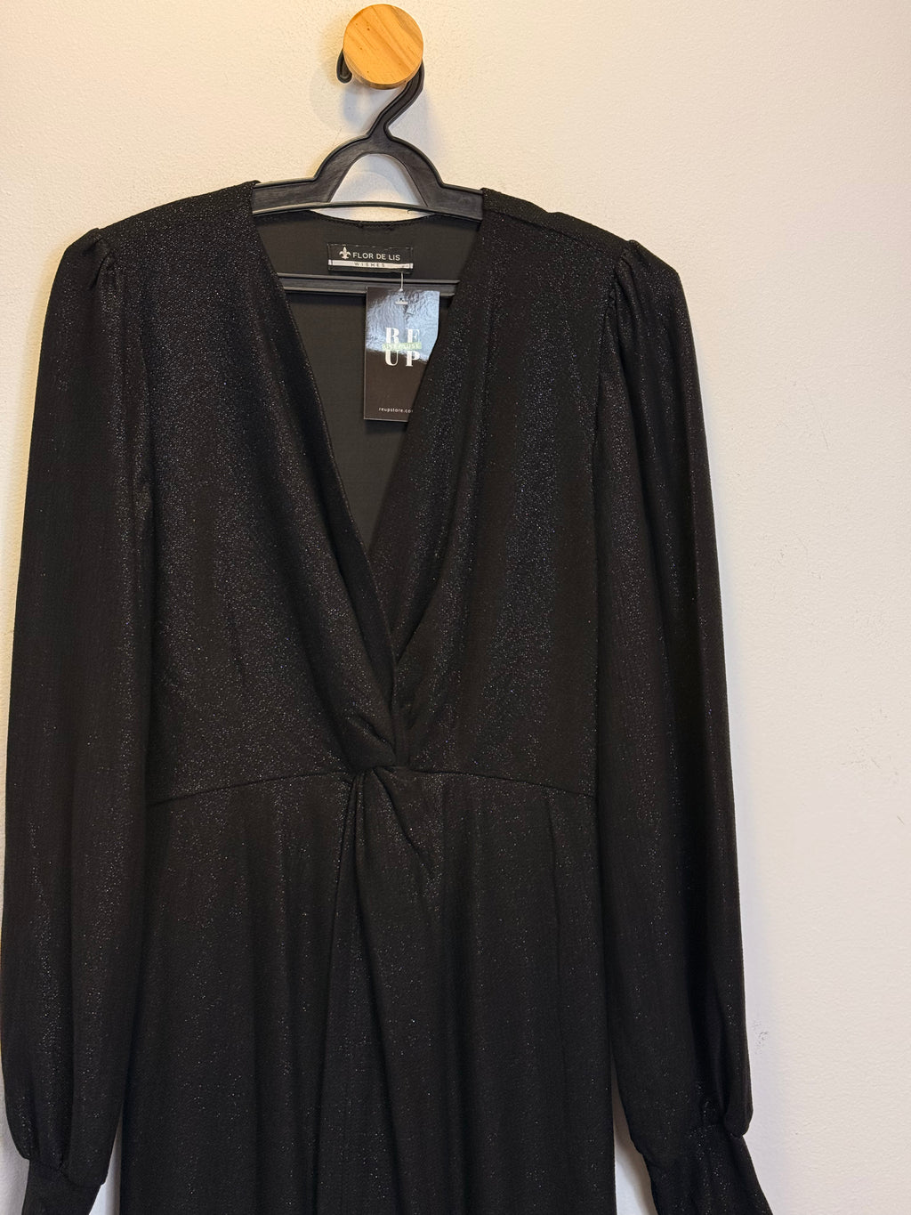 Vestido Preto Flor de Lis