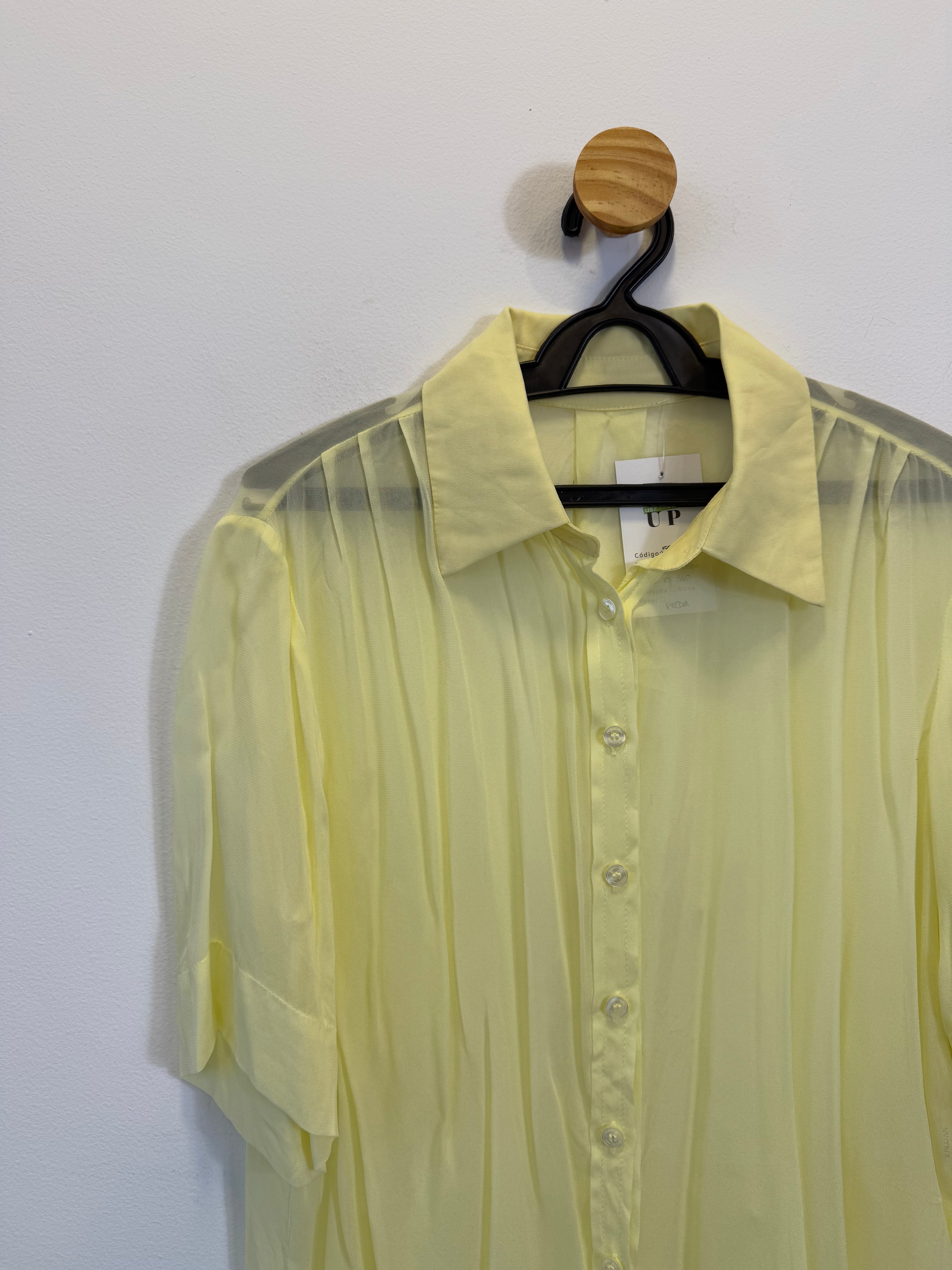 Camisa de Seda Amarela