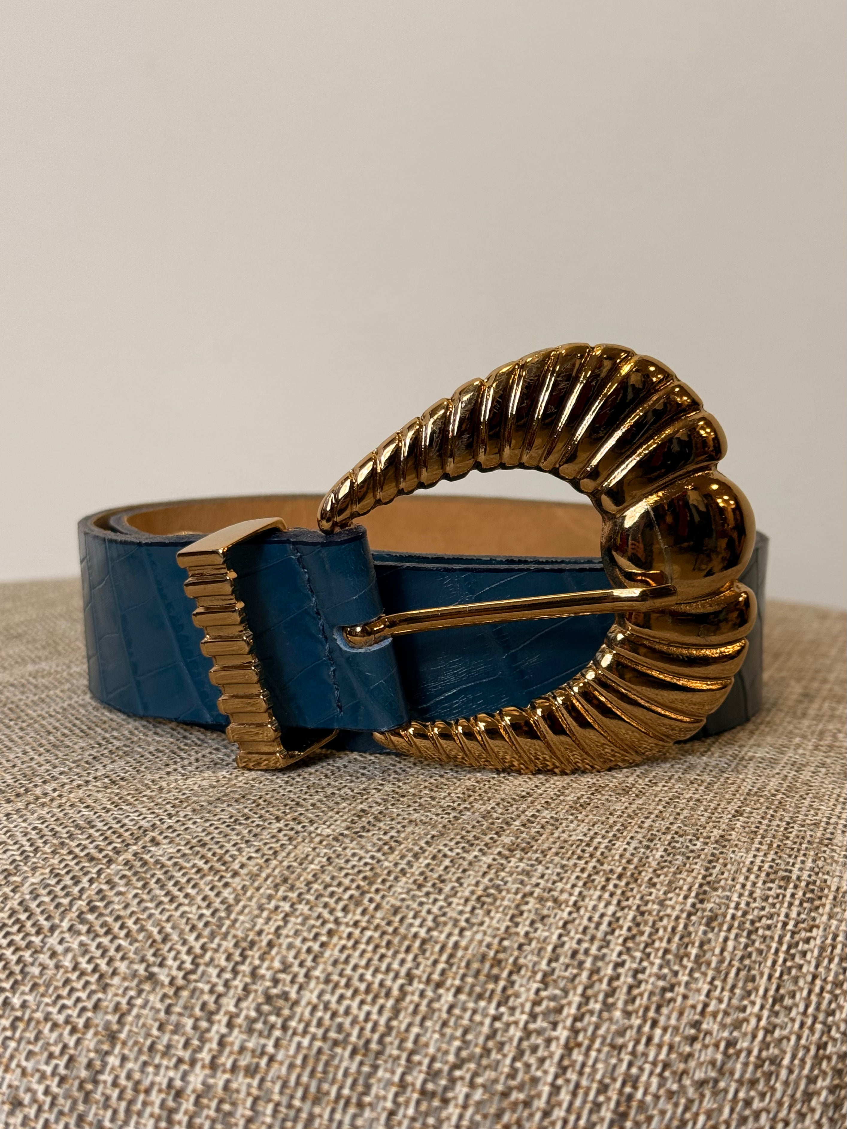 Cinto em Couro Azul Indigo