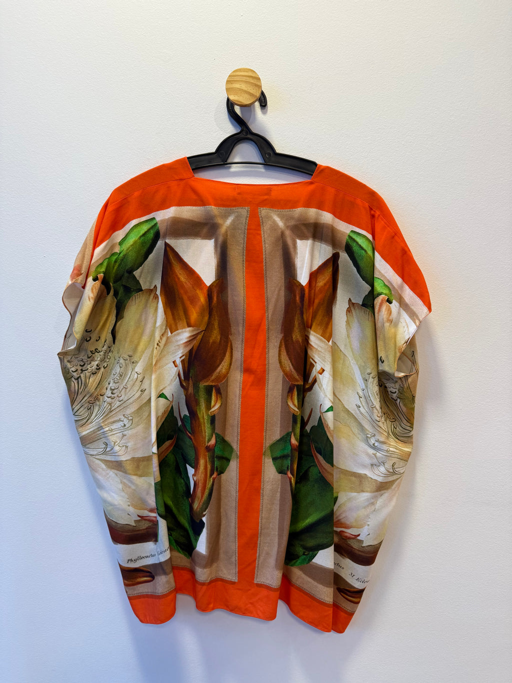Blusa Laranja Estampa Floral