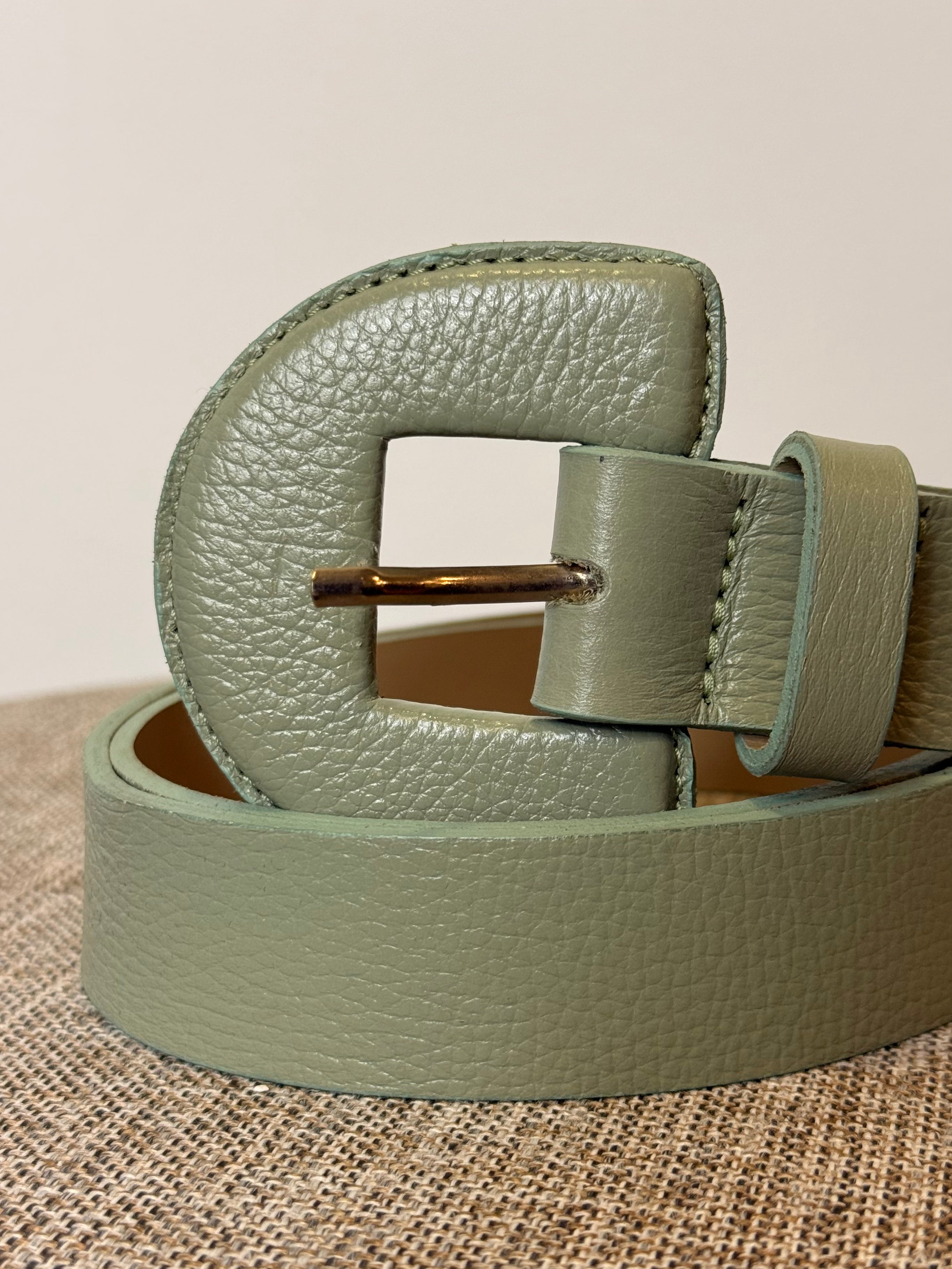 Cinto em Couro Verde