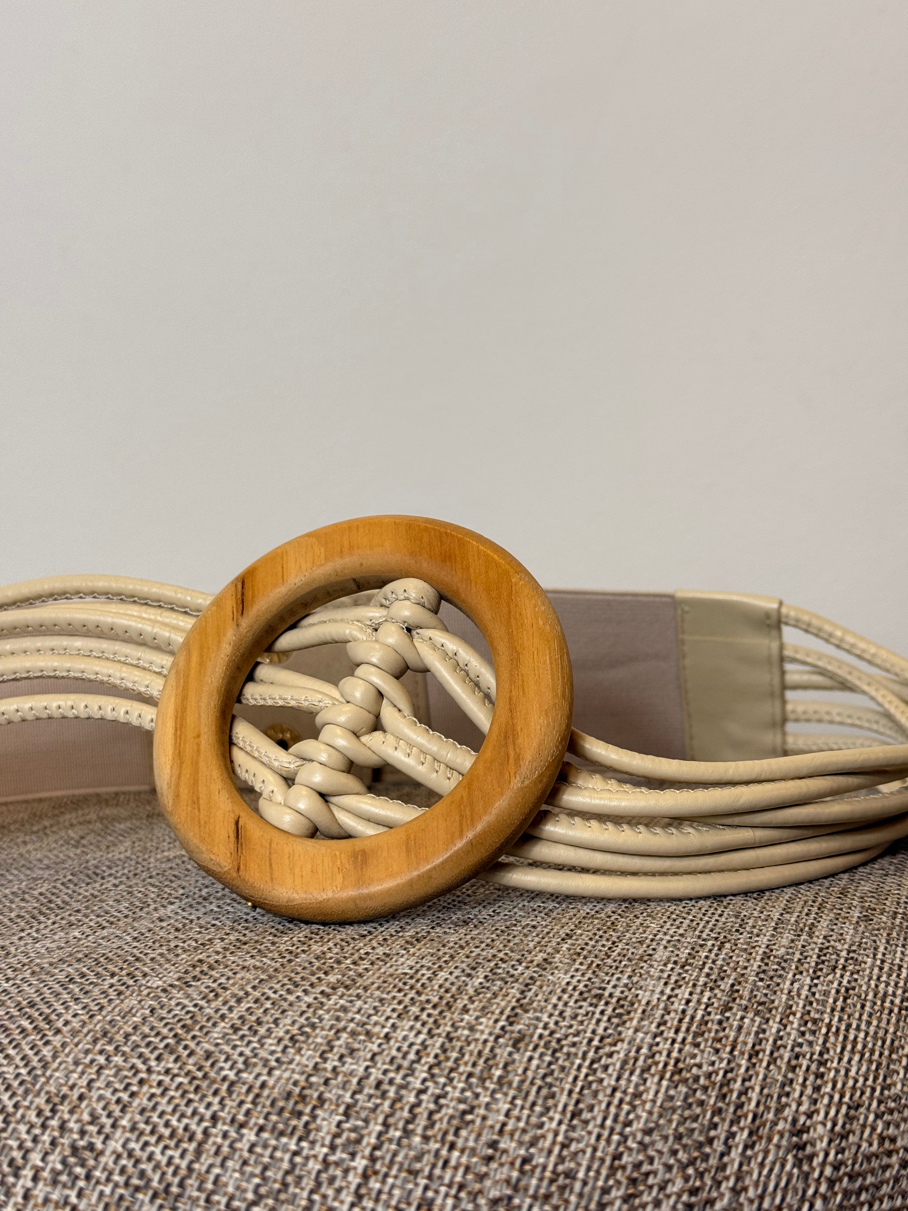 Cinto em Couro e Madeira