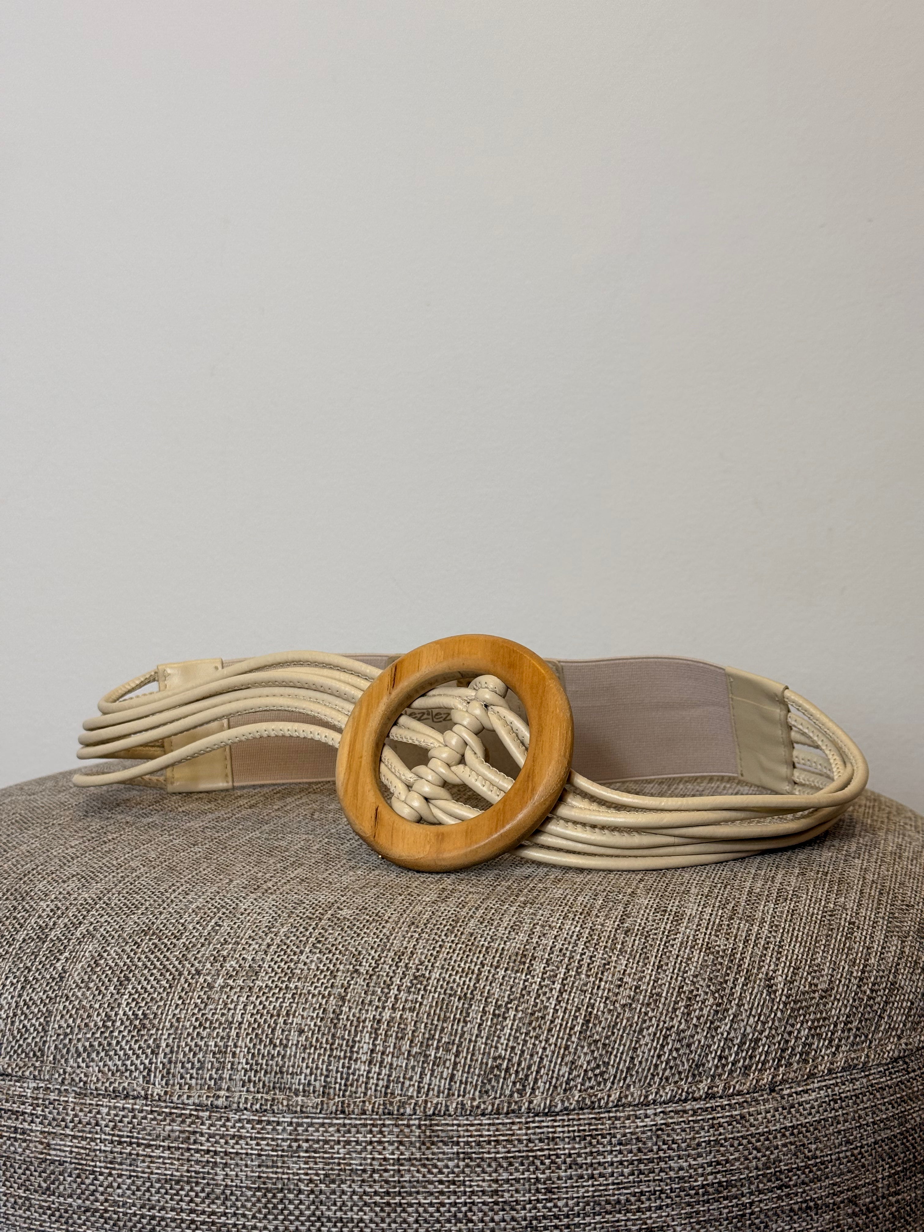 Cinto em Couro e Madeira