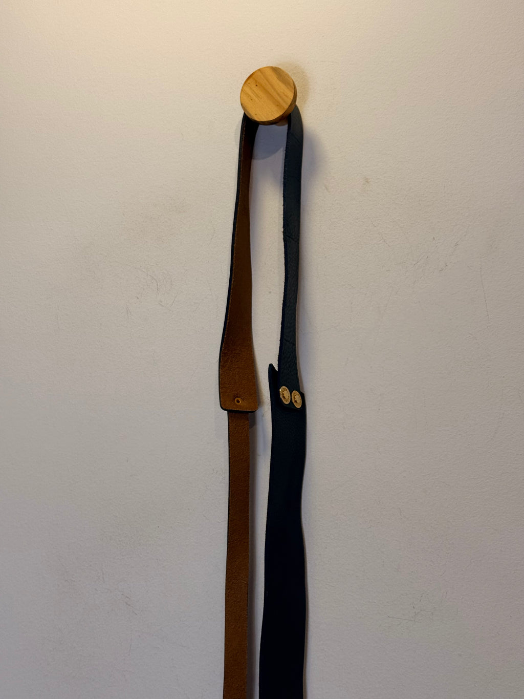 Cinto em Couro Azul Marinho