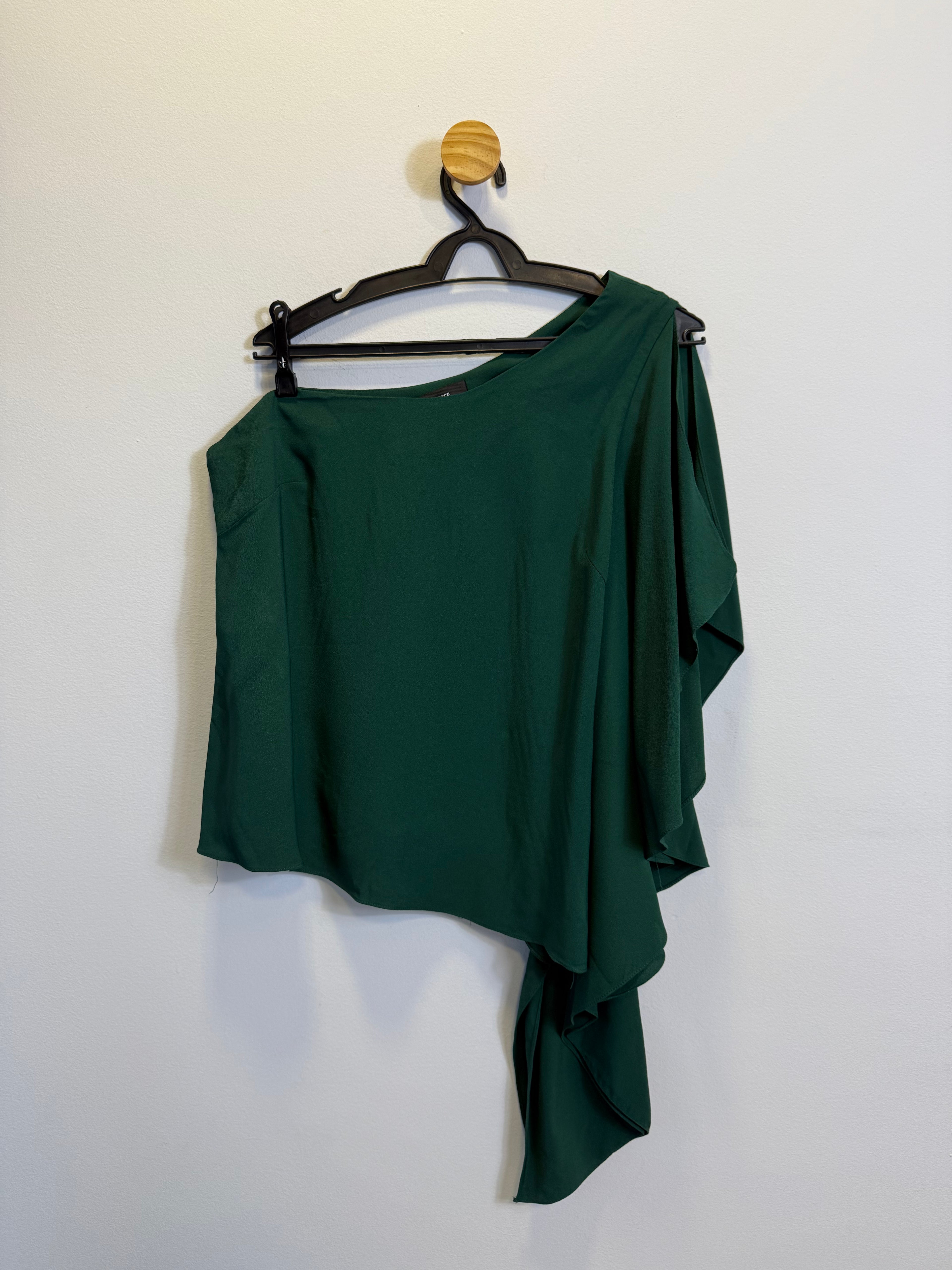Blusa Verde Assimétrica