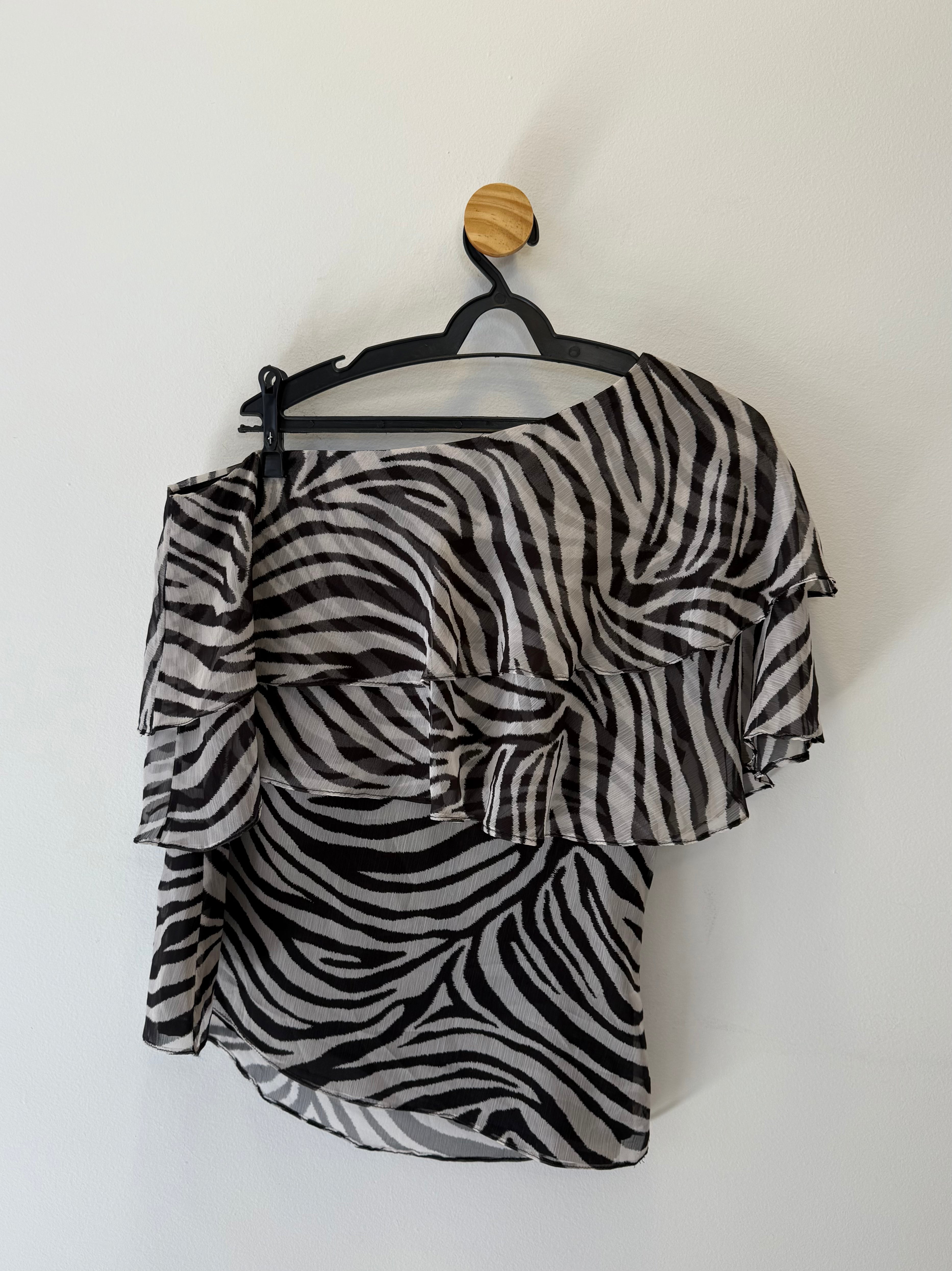 Blusa Ombro Único Zebra