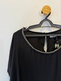 Blusa Preta Detalhe em Pedrarias