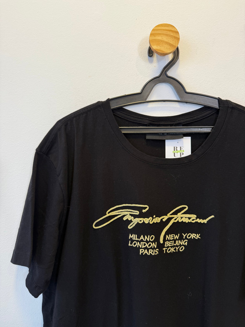 Camiseta Bordado Amarelo