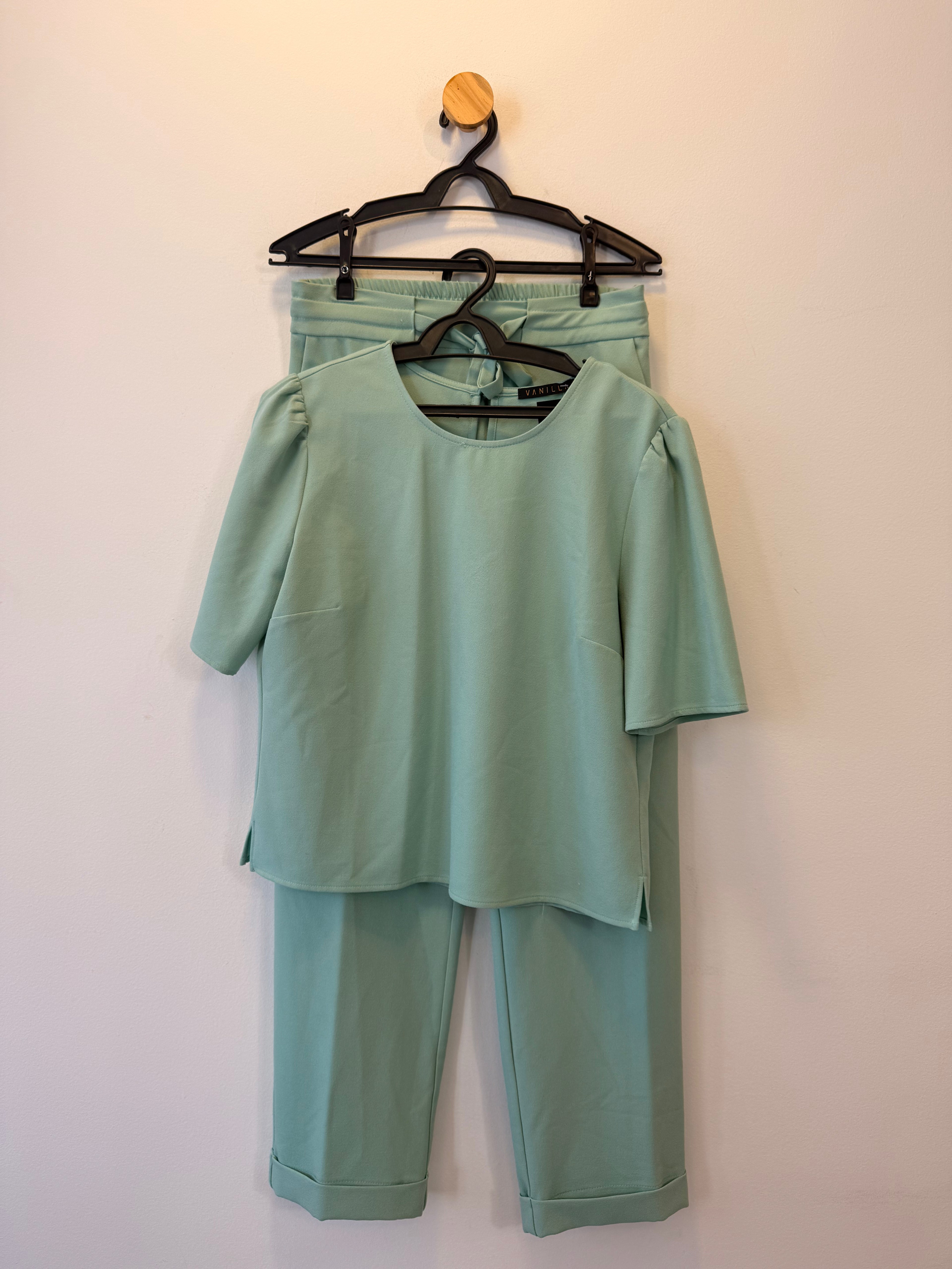 Conjunto Verde Vanilla