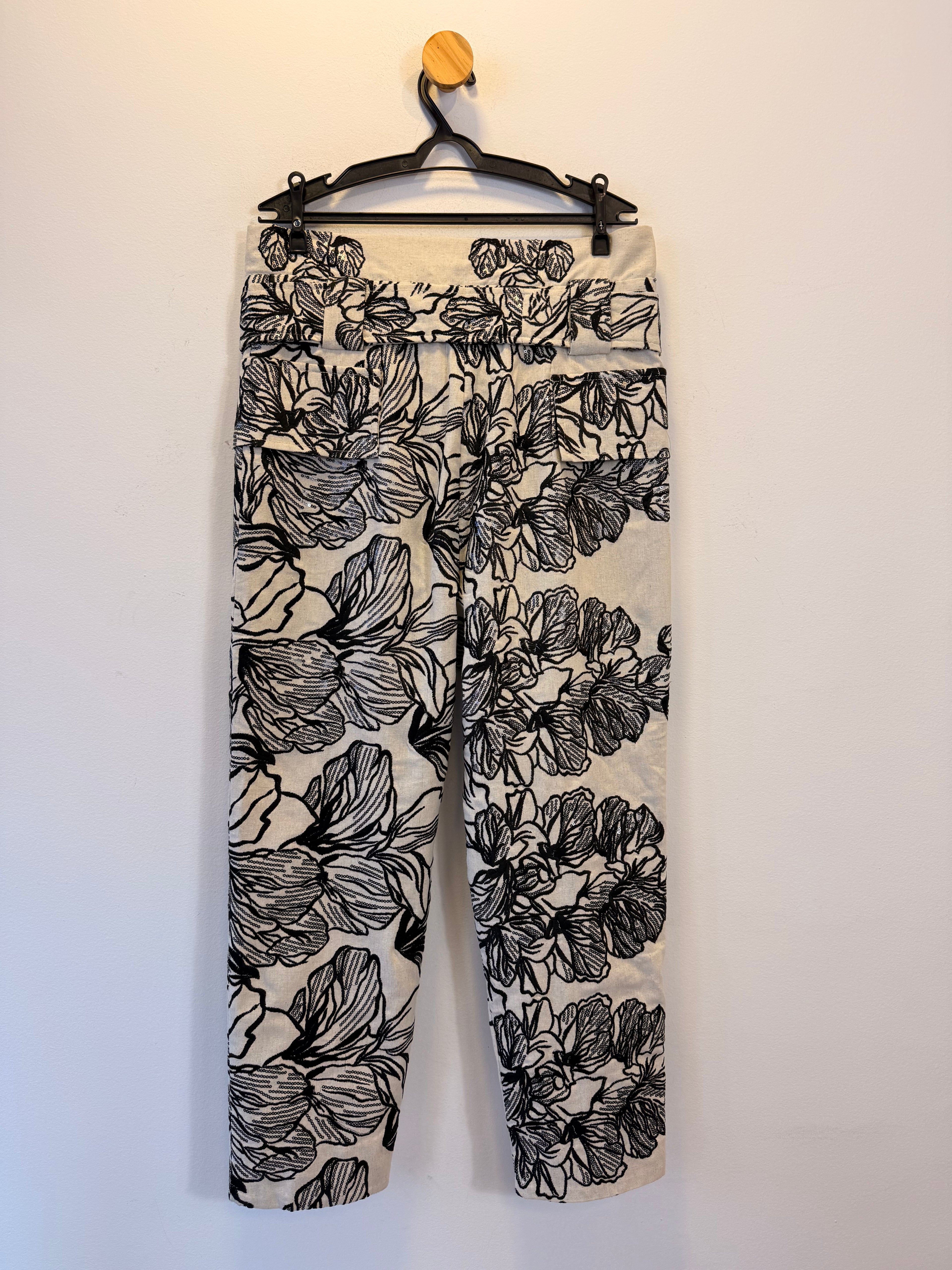 Calça Bordada Le Lis Blanc