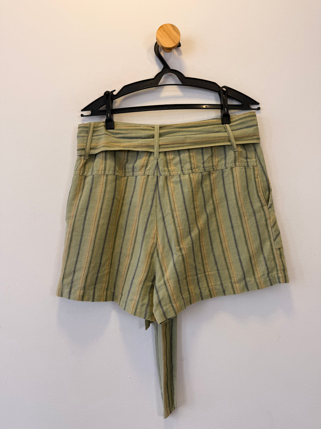 Short Listrado Verde