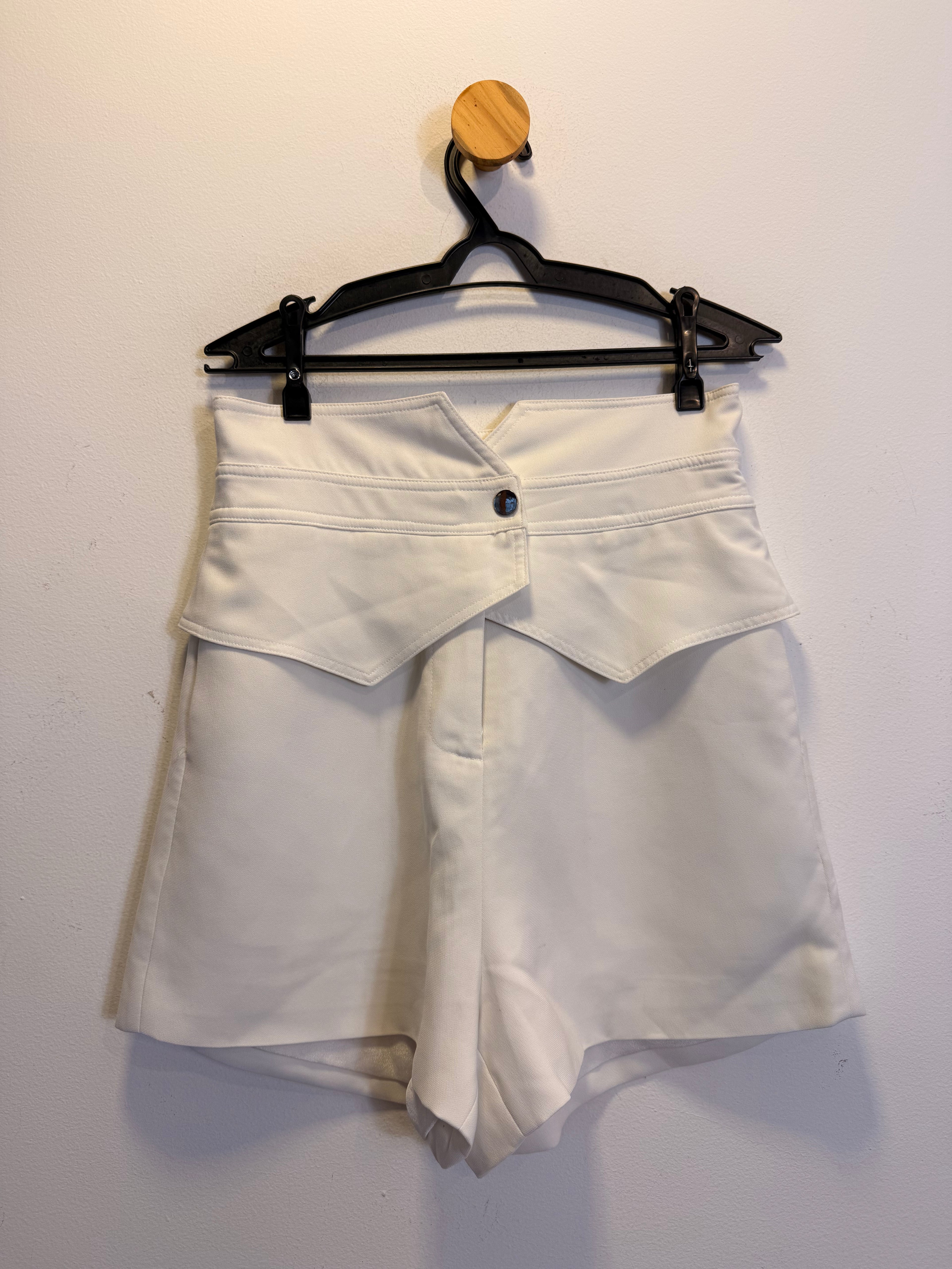 Short Branco SK