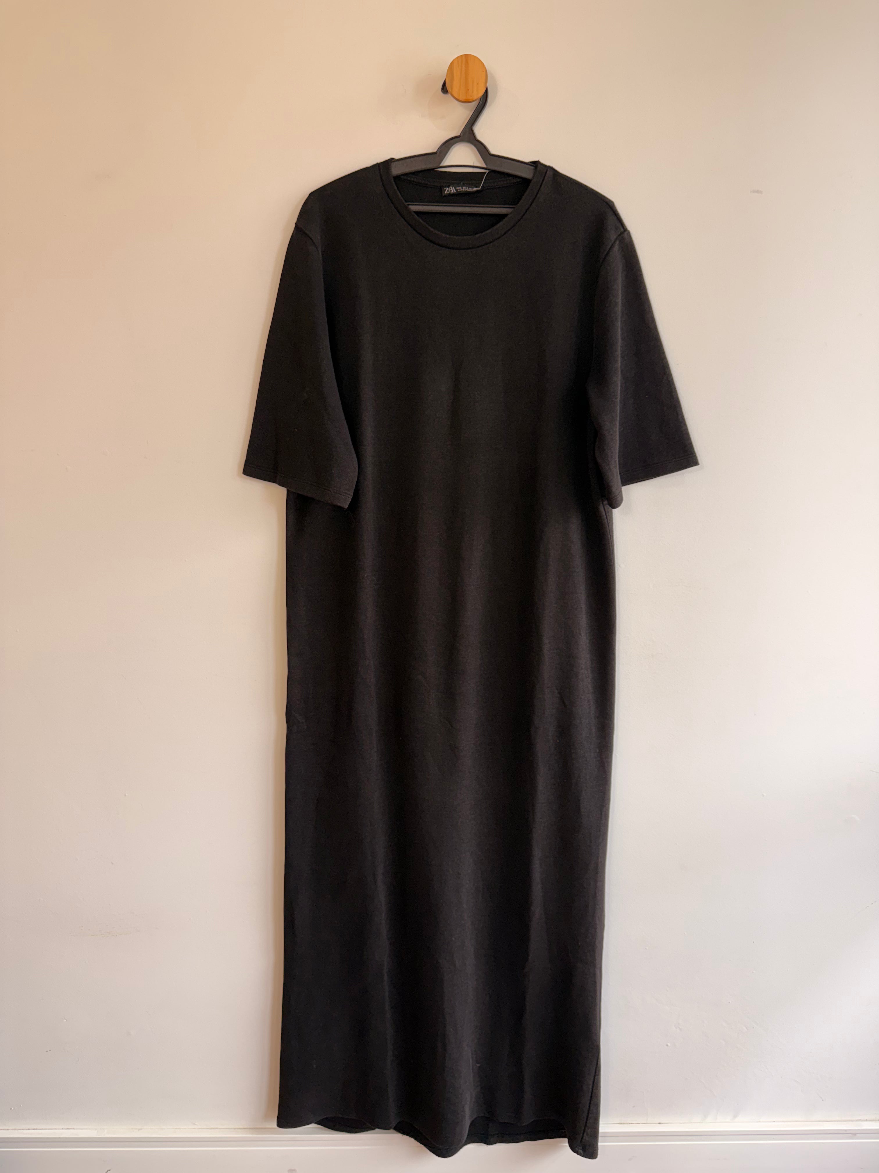 Vestido T-Shirt Zara