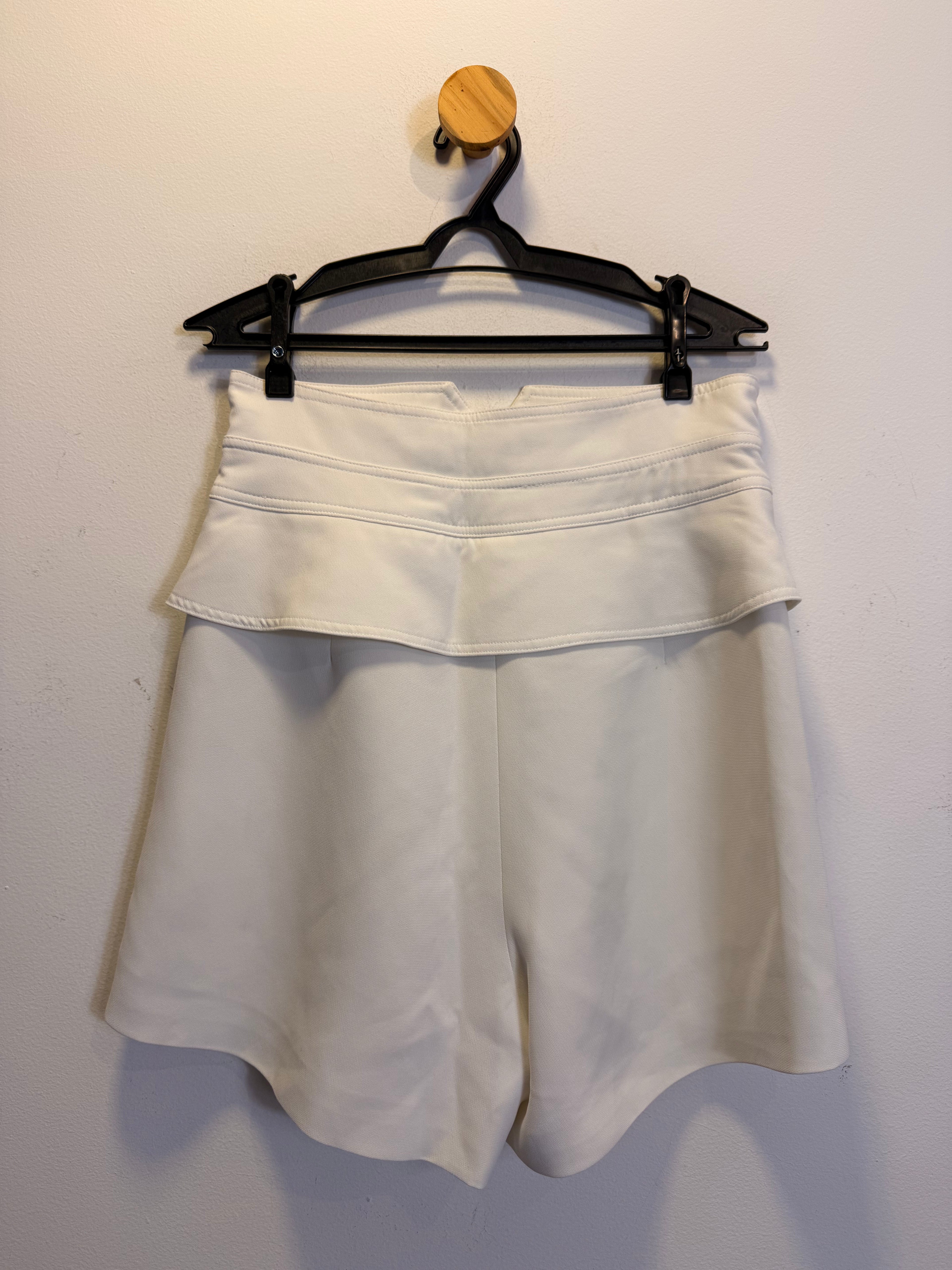 Short Branco SK