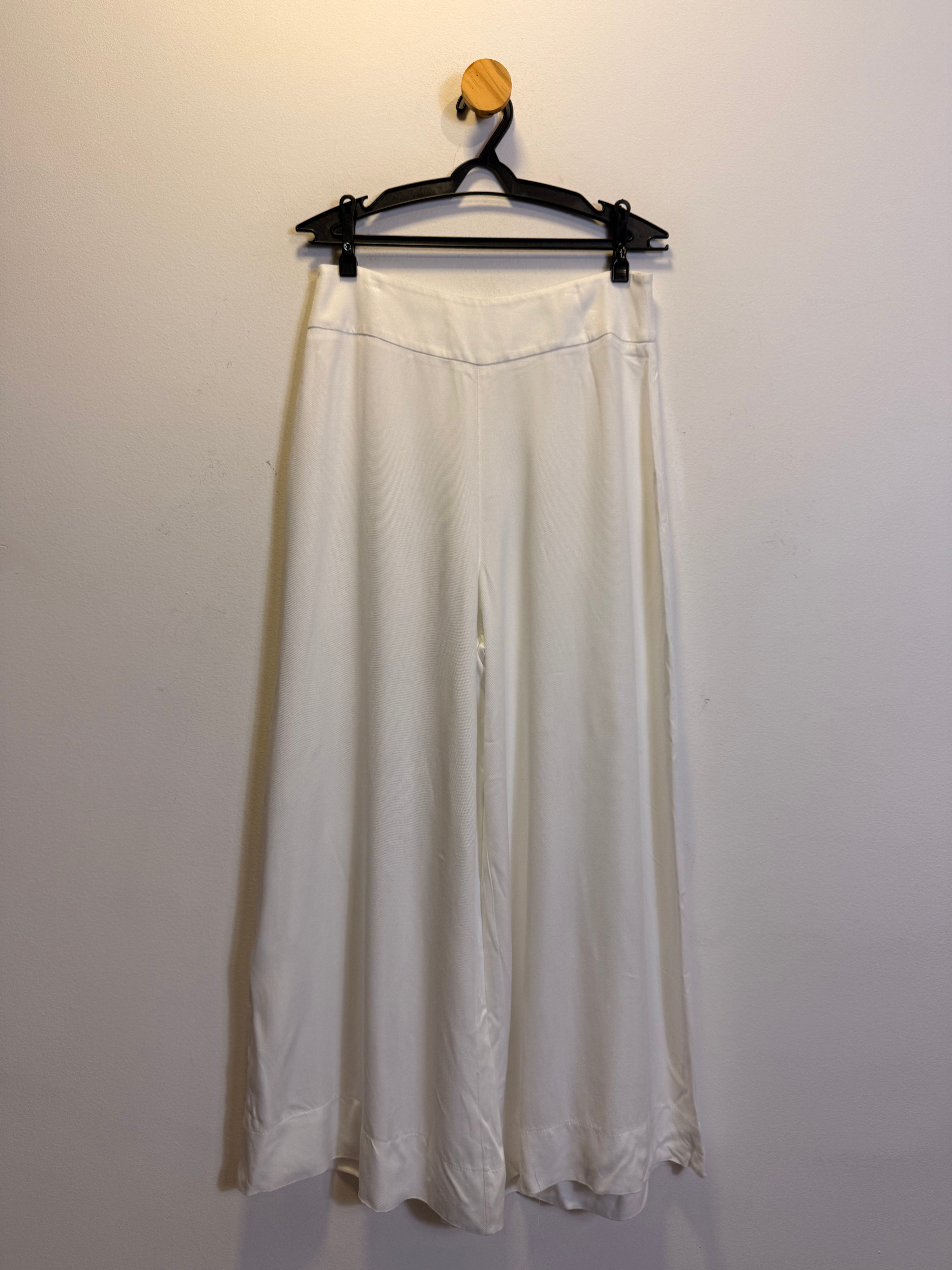 Calça Branca Borda Barroca