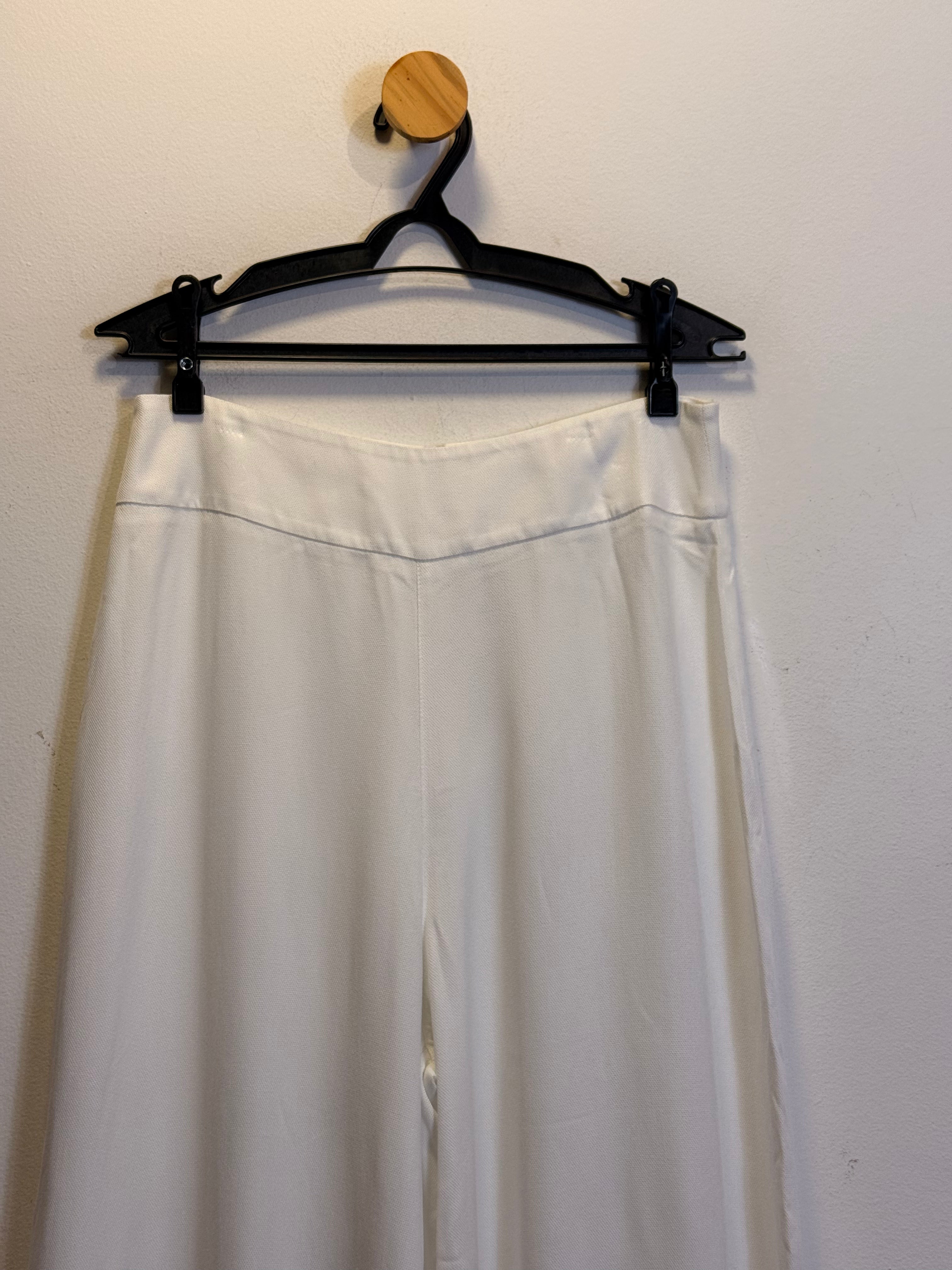 Calça Branca Borda Barroca