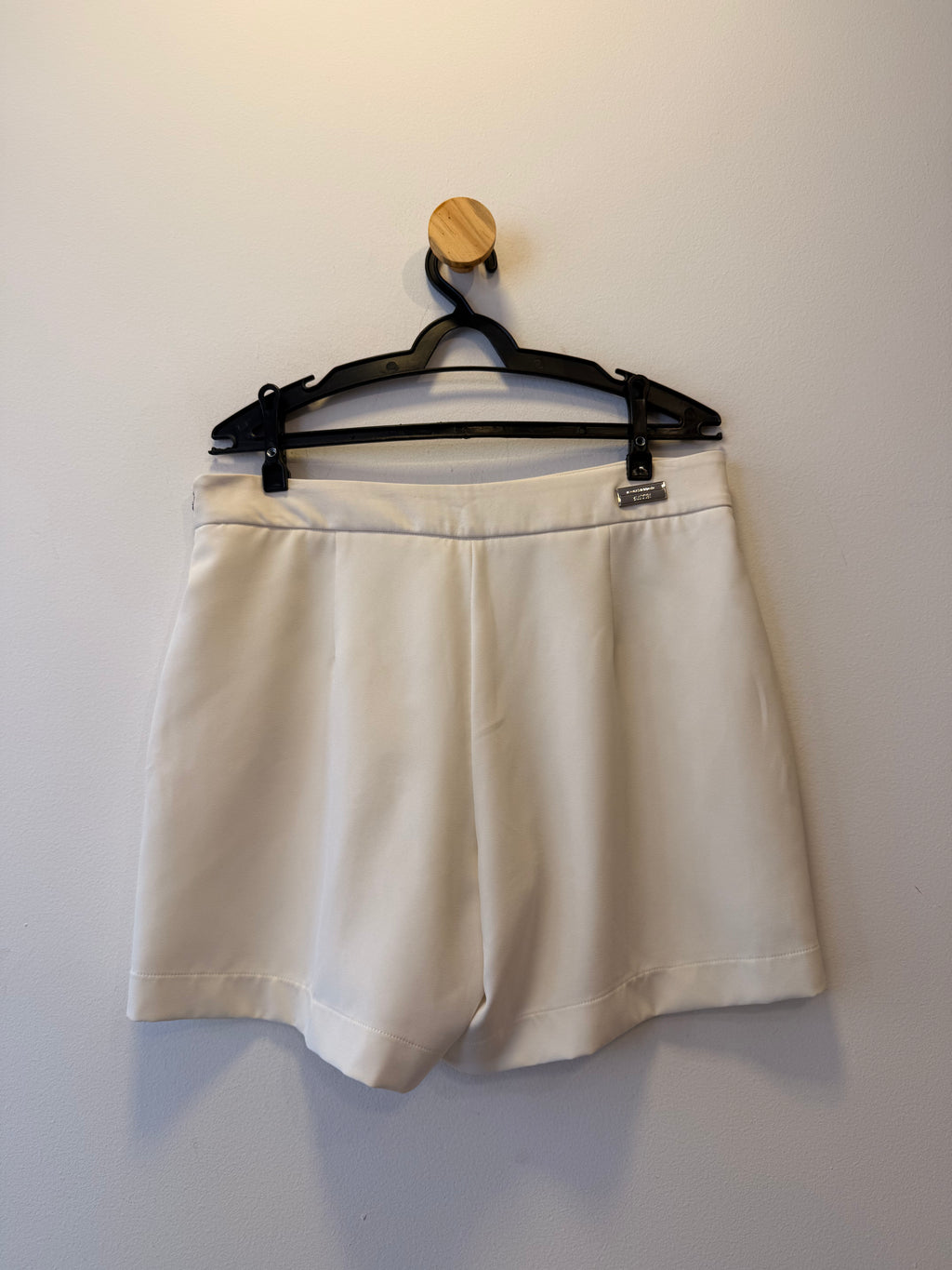 Short Off White Ellus
