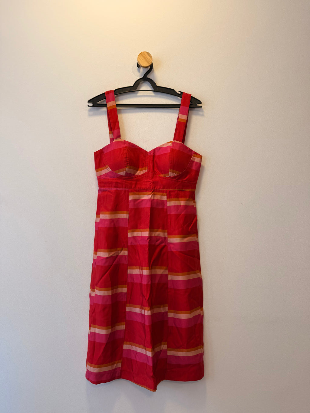 Vestido Curto Padrão Geométrico Colorido