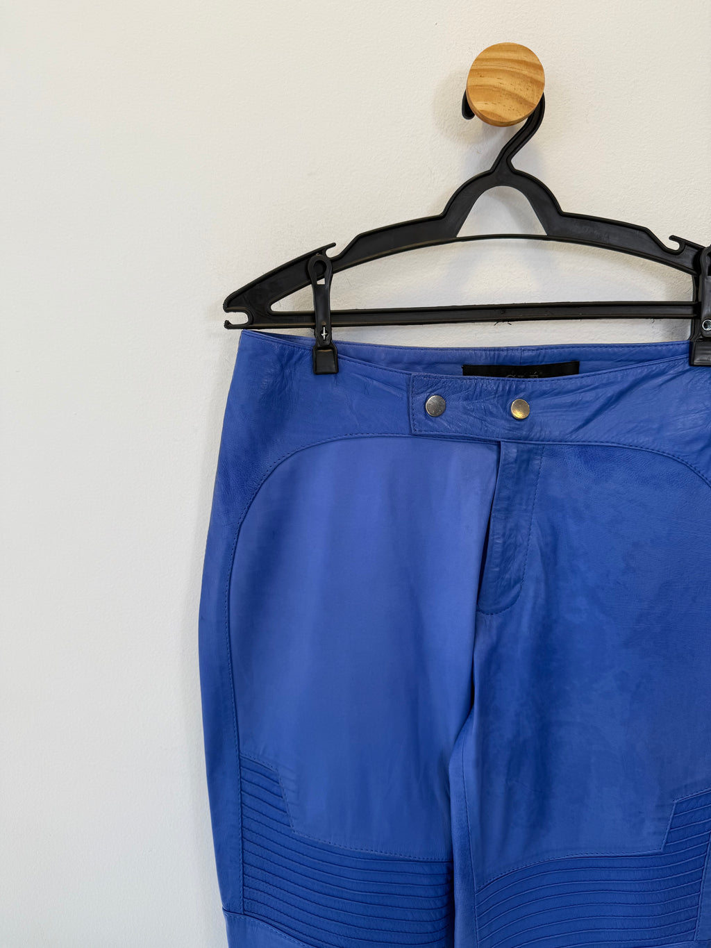 Calça em Couro Azul