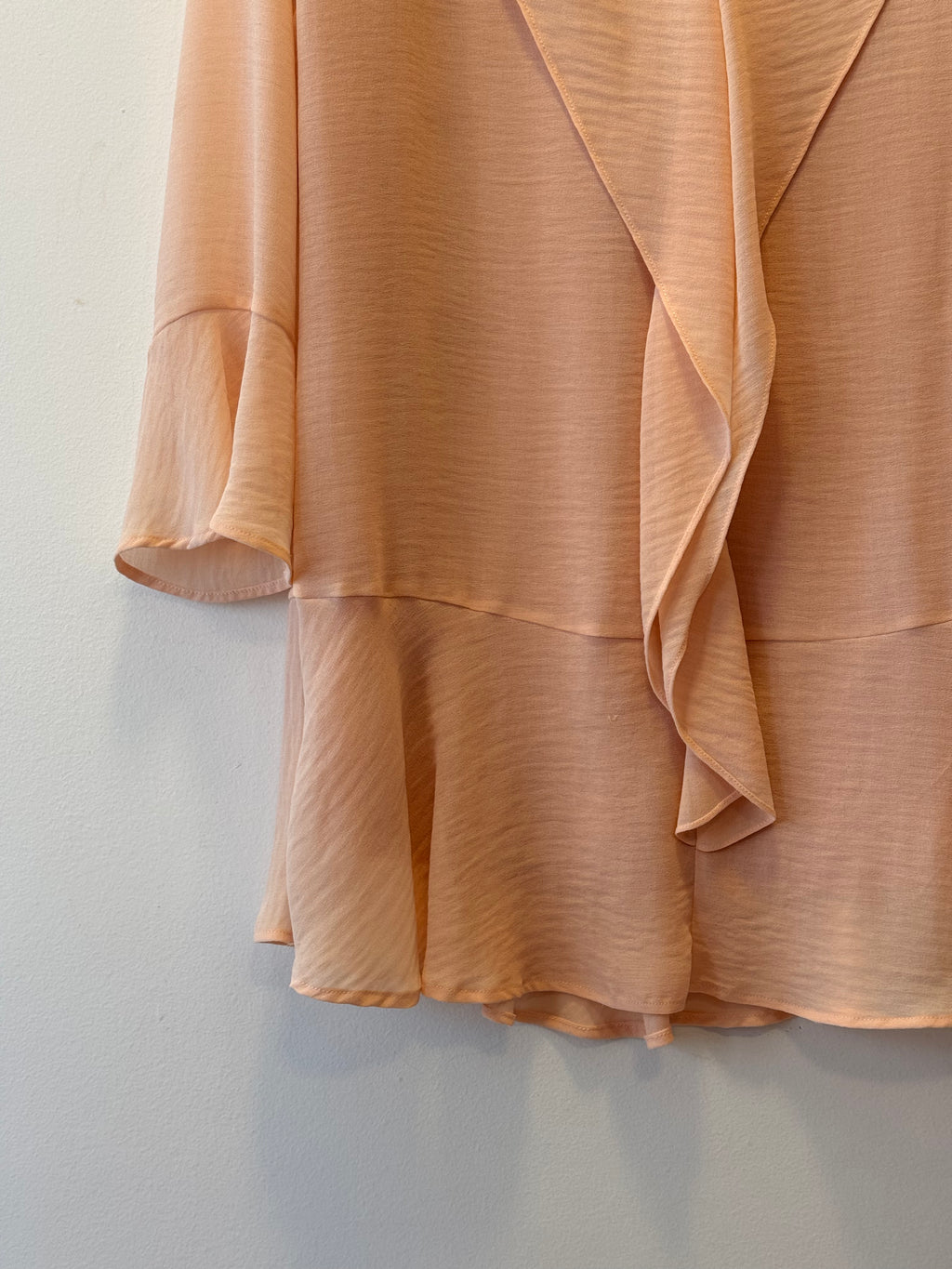 Vestido Salmão com Babados