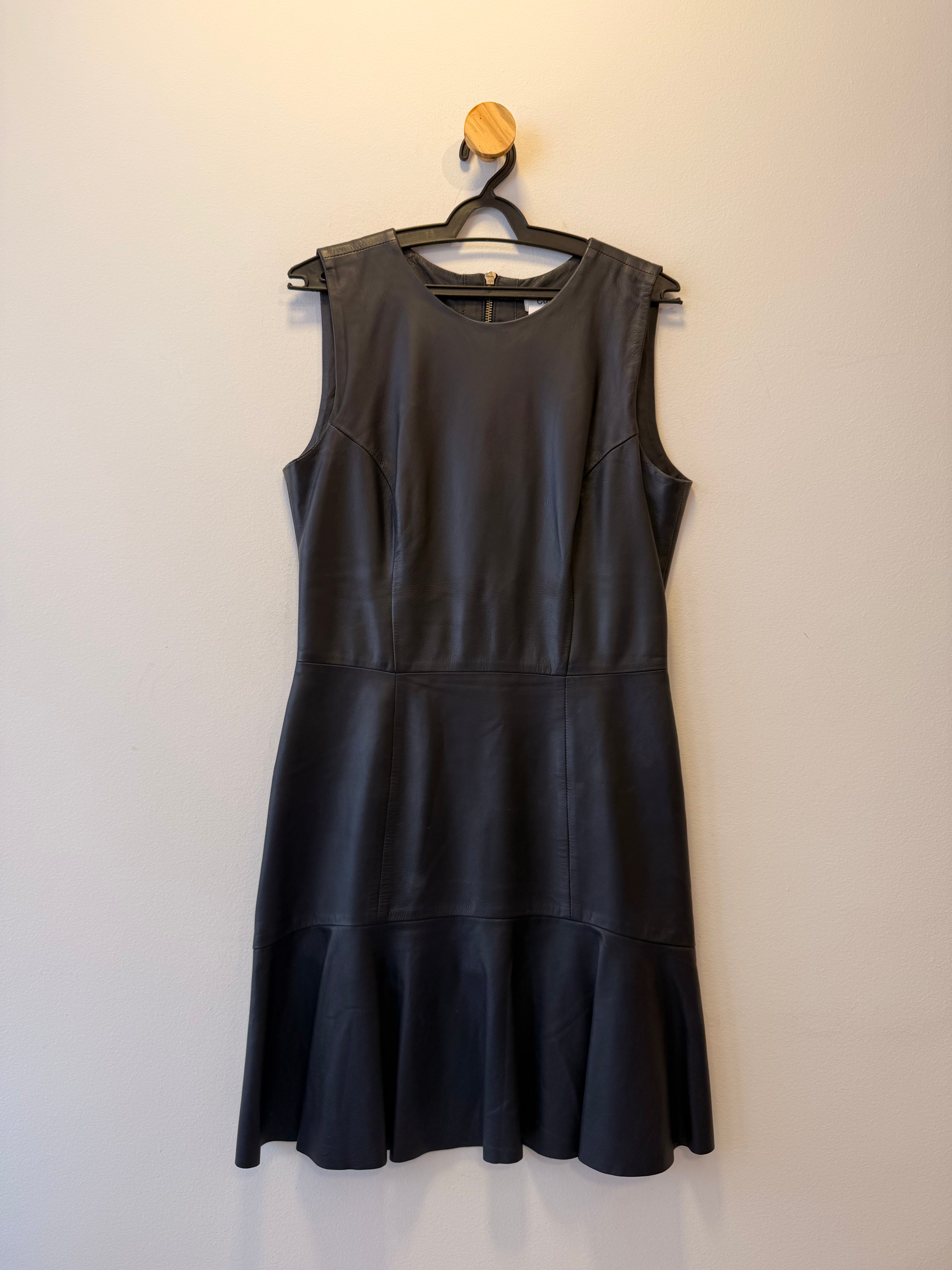 Vestido Curto Preto de Couro