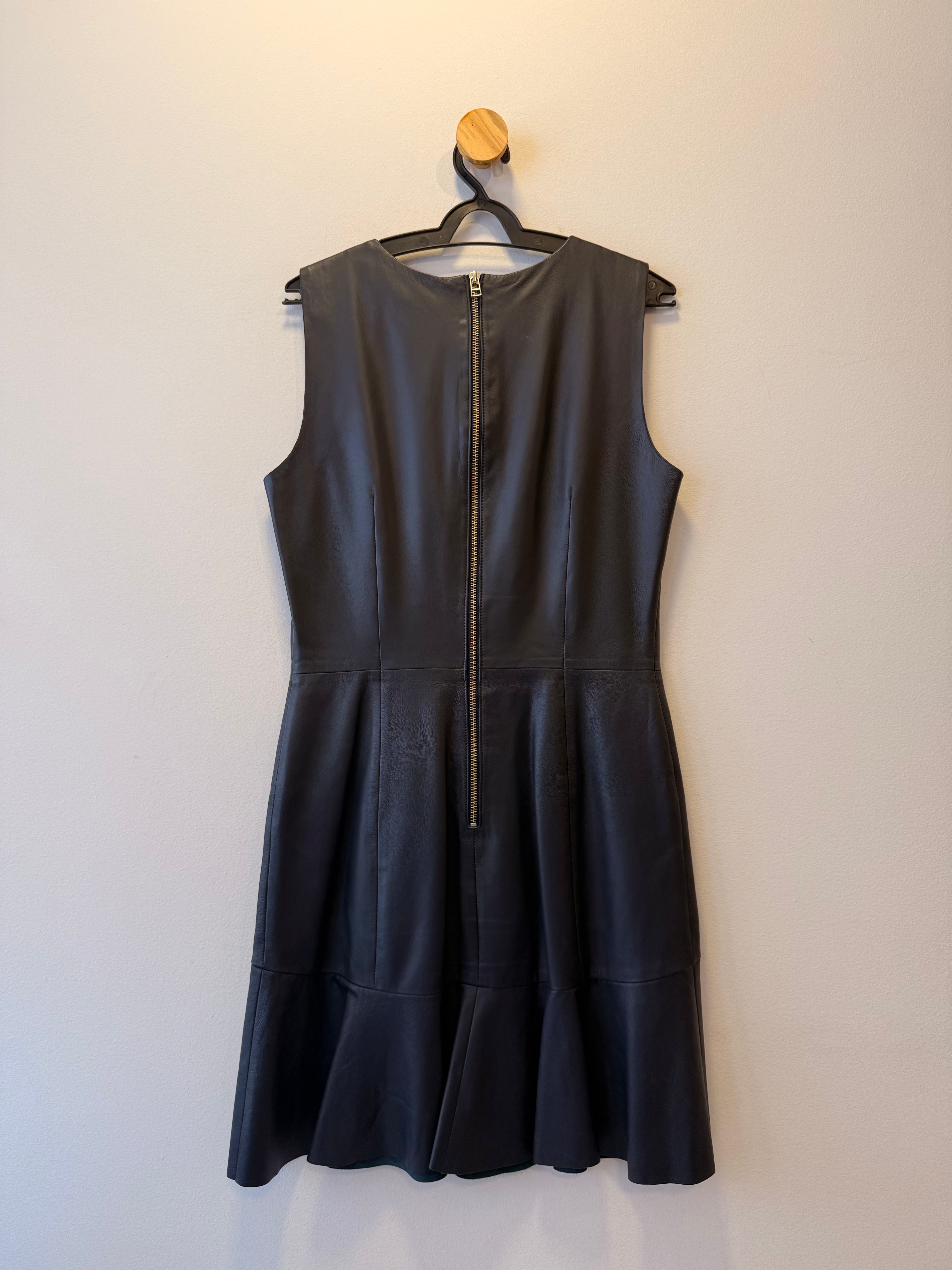 Vestido Curto Preto de Couro