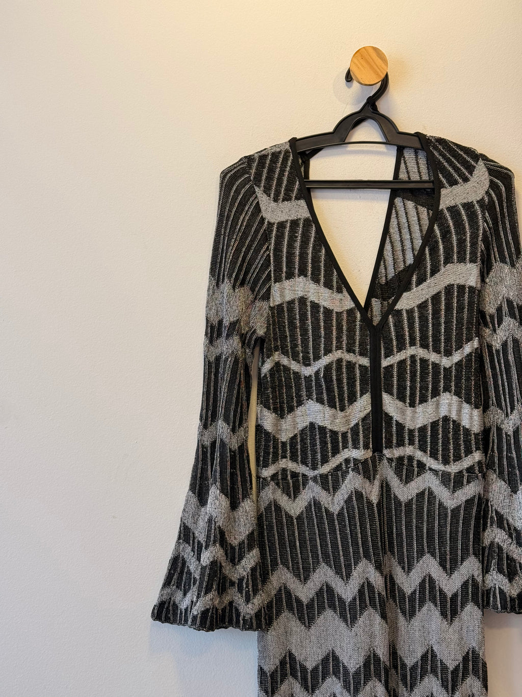 Vestido de Tricot Preto Geométrico