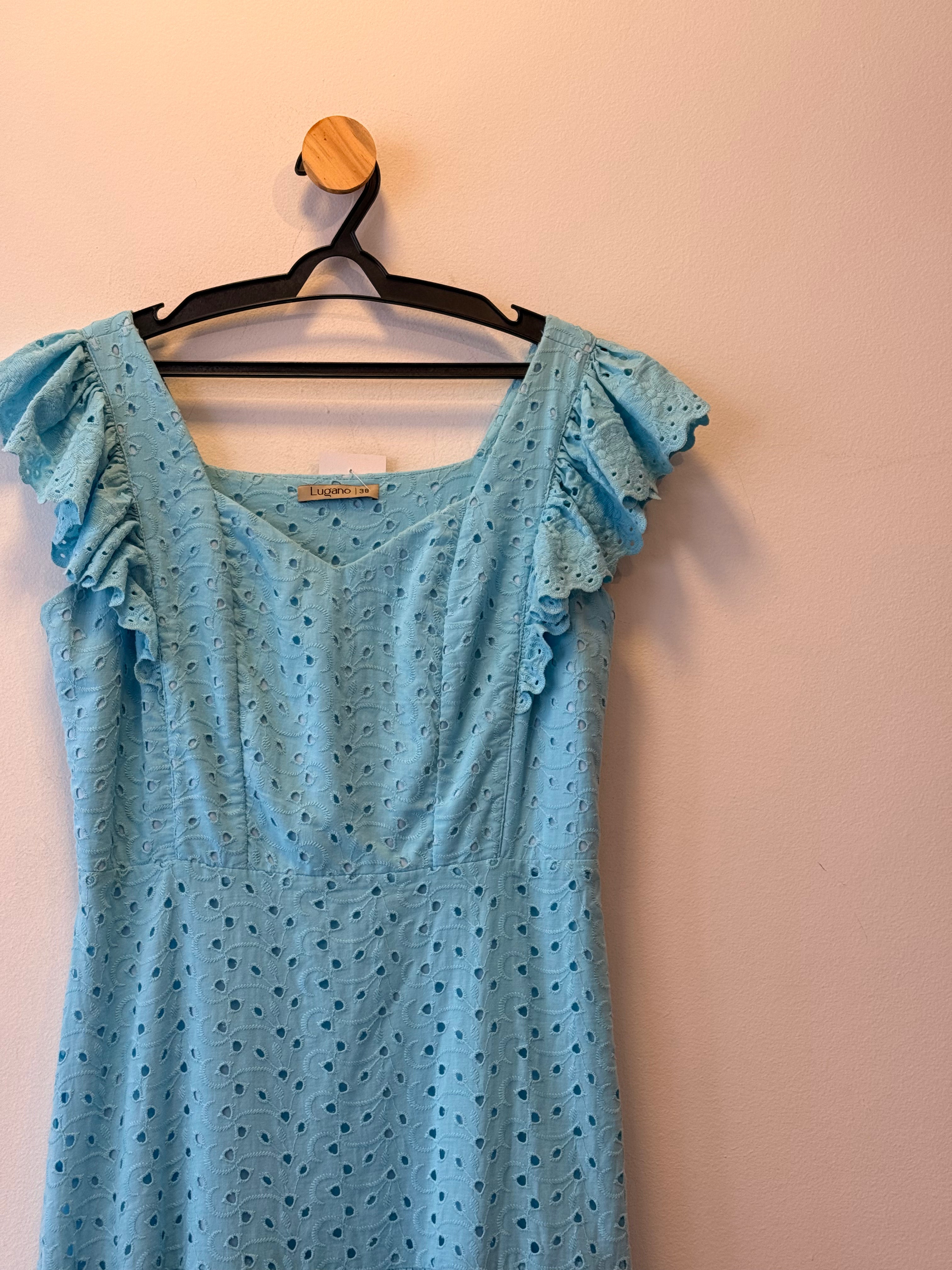 Vestido Midi Azul Claro