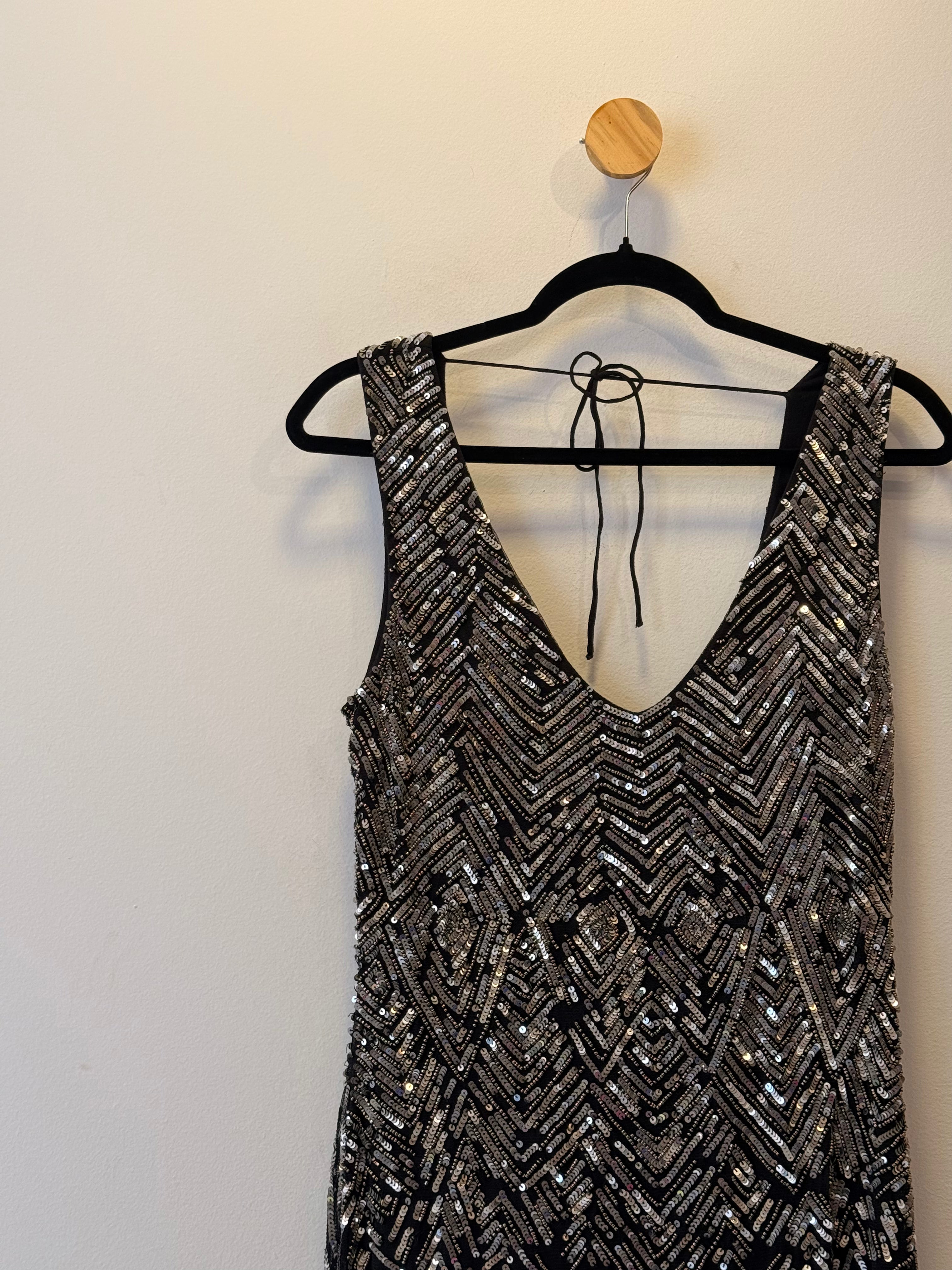 Vestido Preto de Festa Paetê