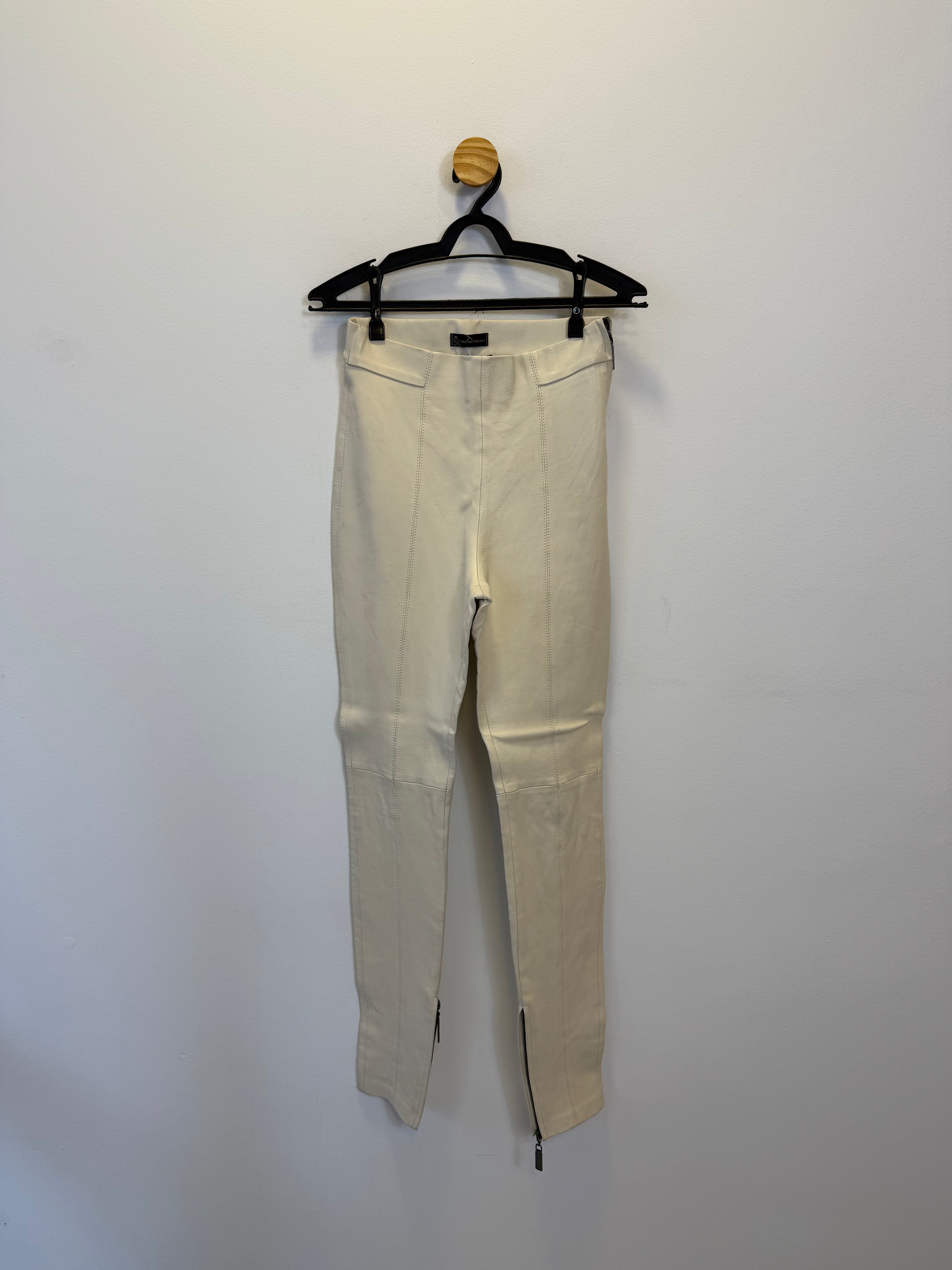 Calça em Couro Off White