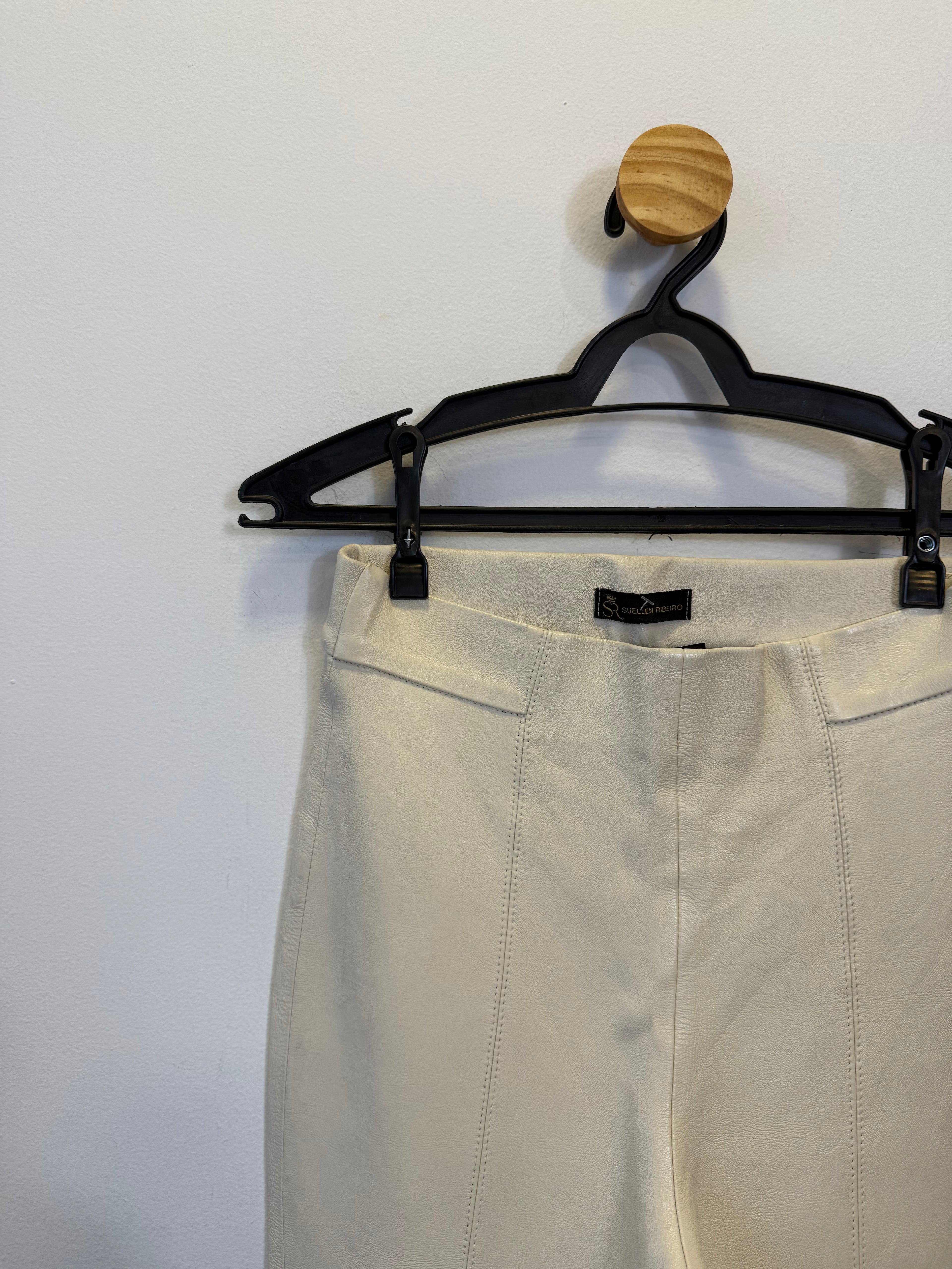 Calça em Couro Off White
