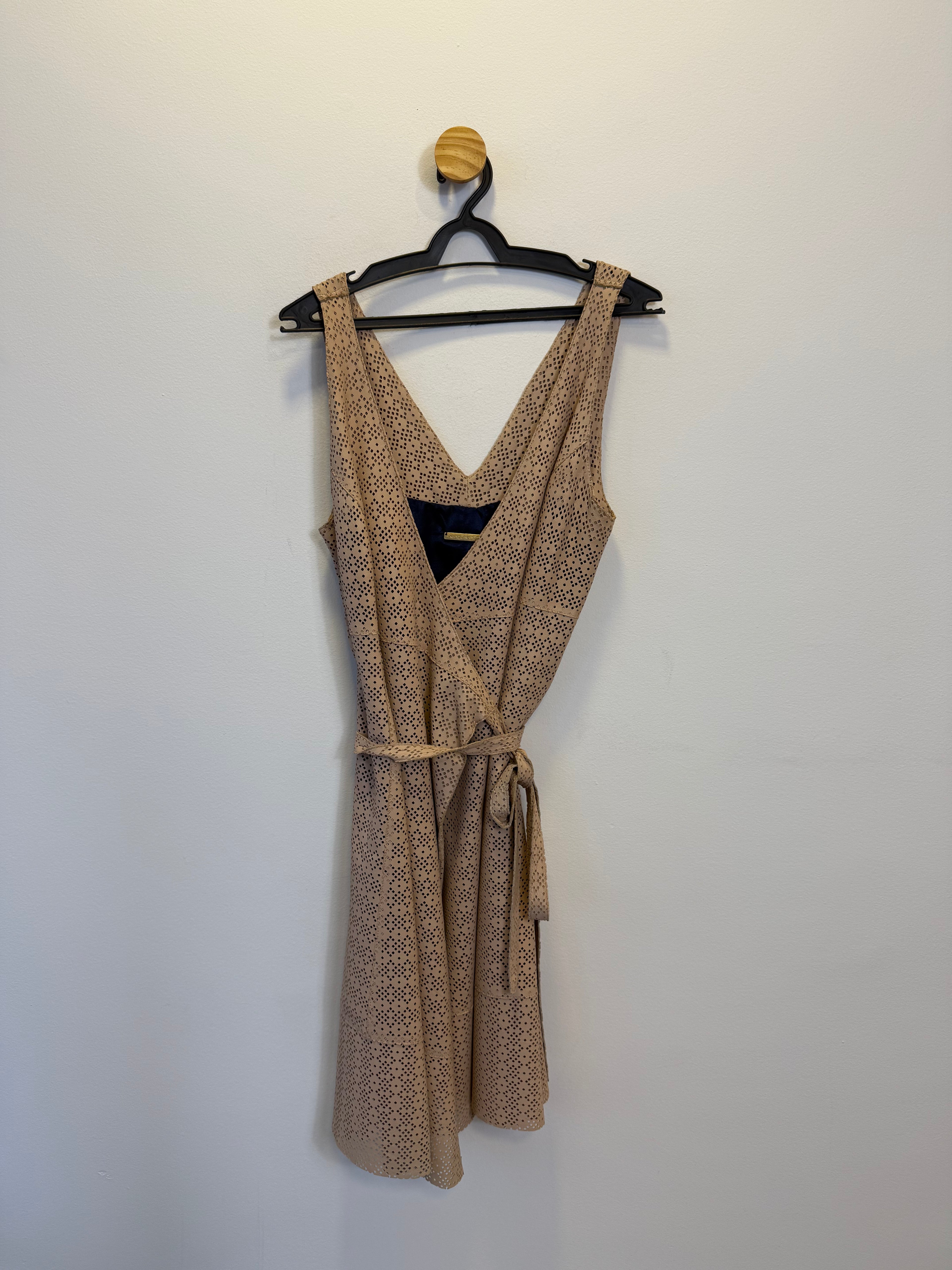 Vestido em Camurça Envelope
