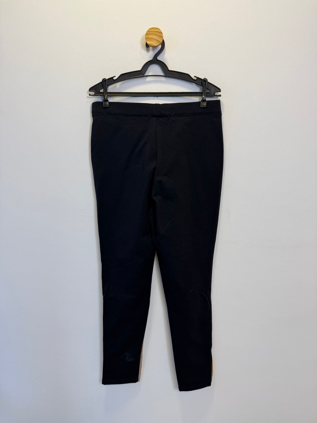 Calça com Couro Nude e Animal Print