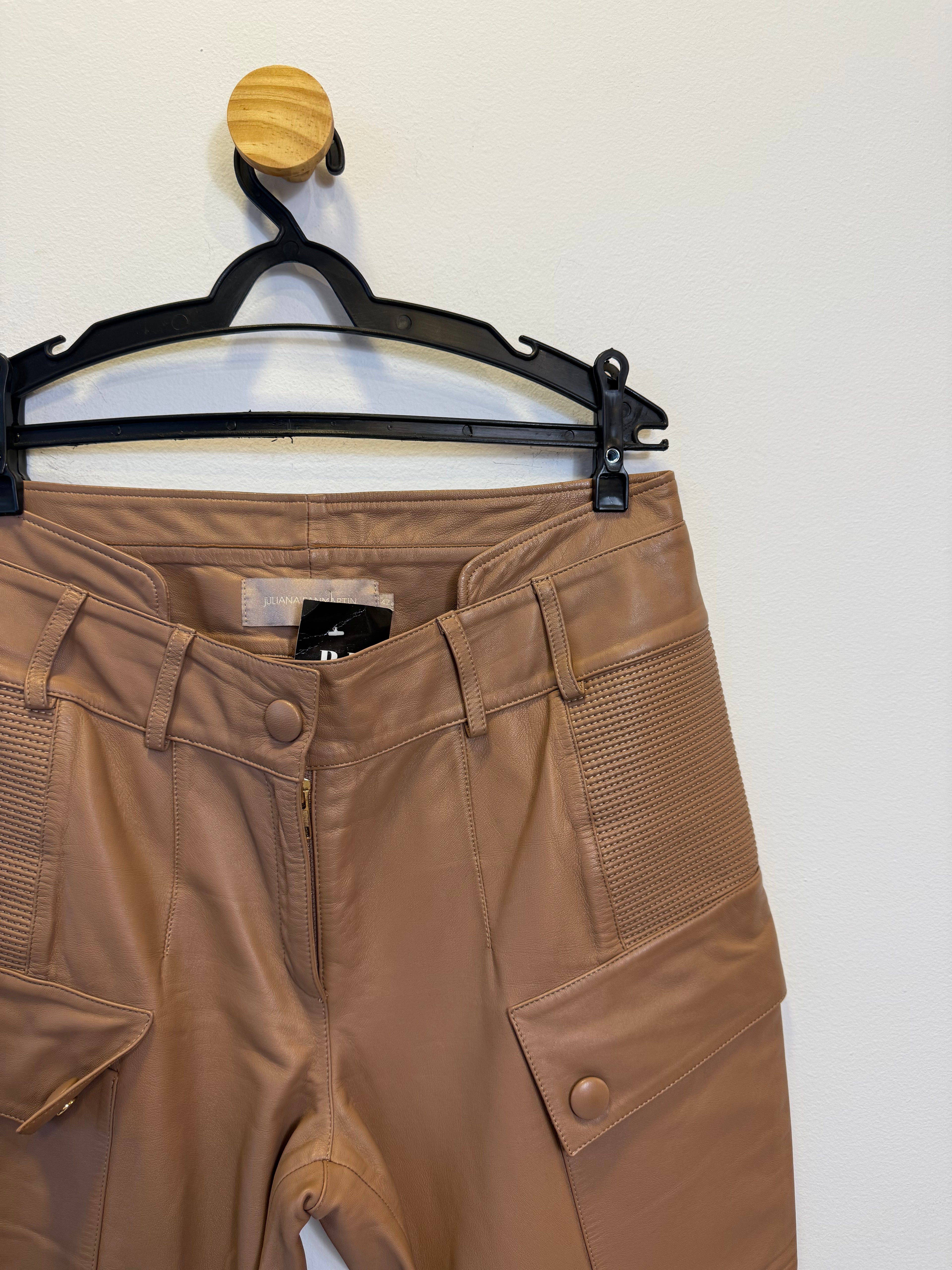 Calça Cargo em Couro Marrom