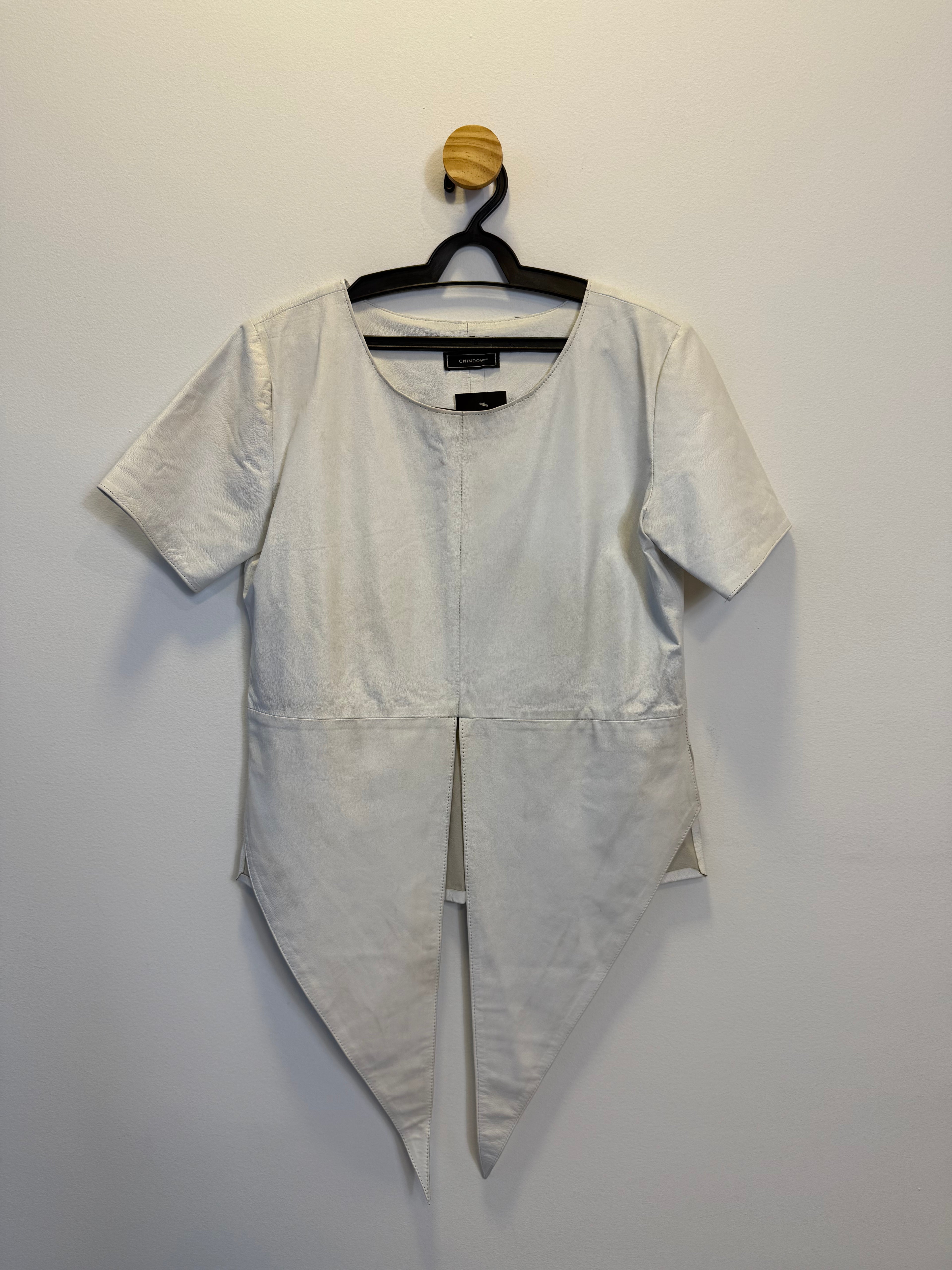 Blusa em Couro Branco