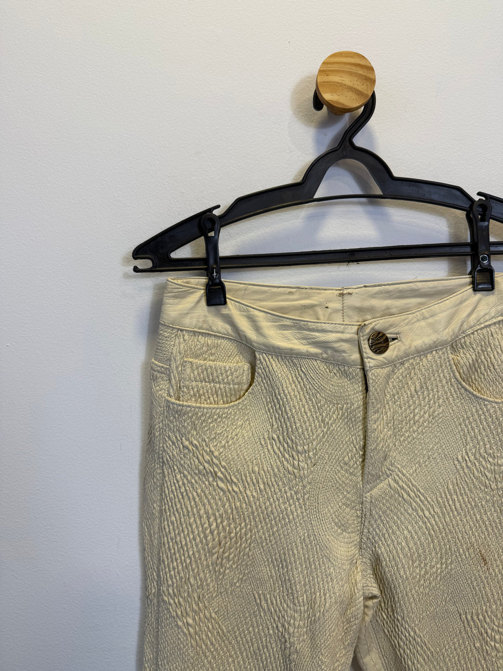Calça em Couro Off White