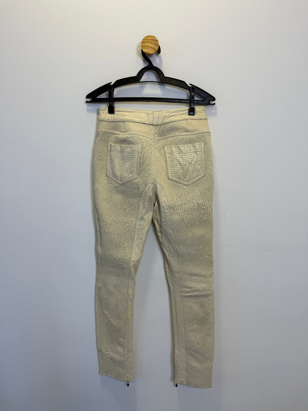 Calça em Couro Off White