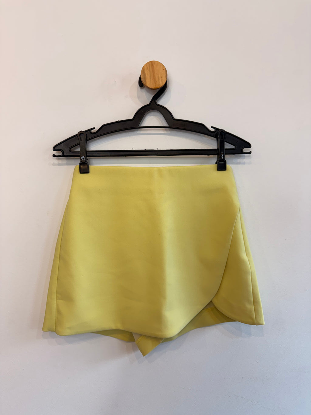 Short Saia Amarelo Zara