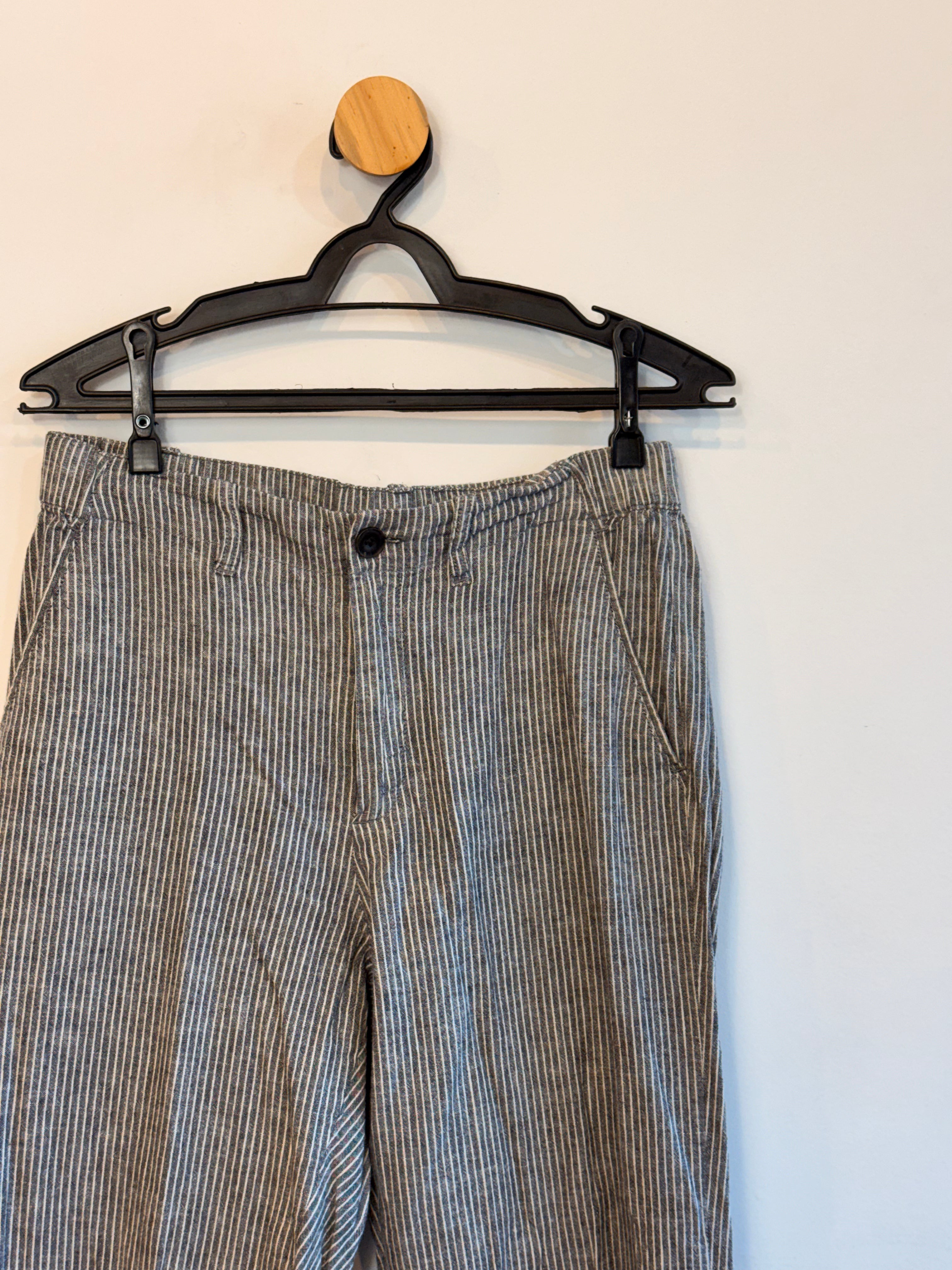 Calça Listrada Uniqlo