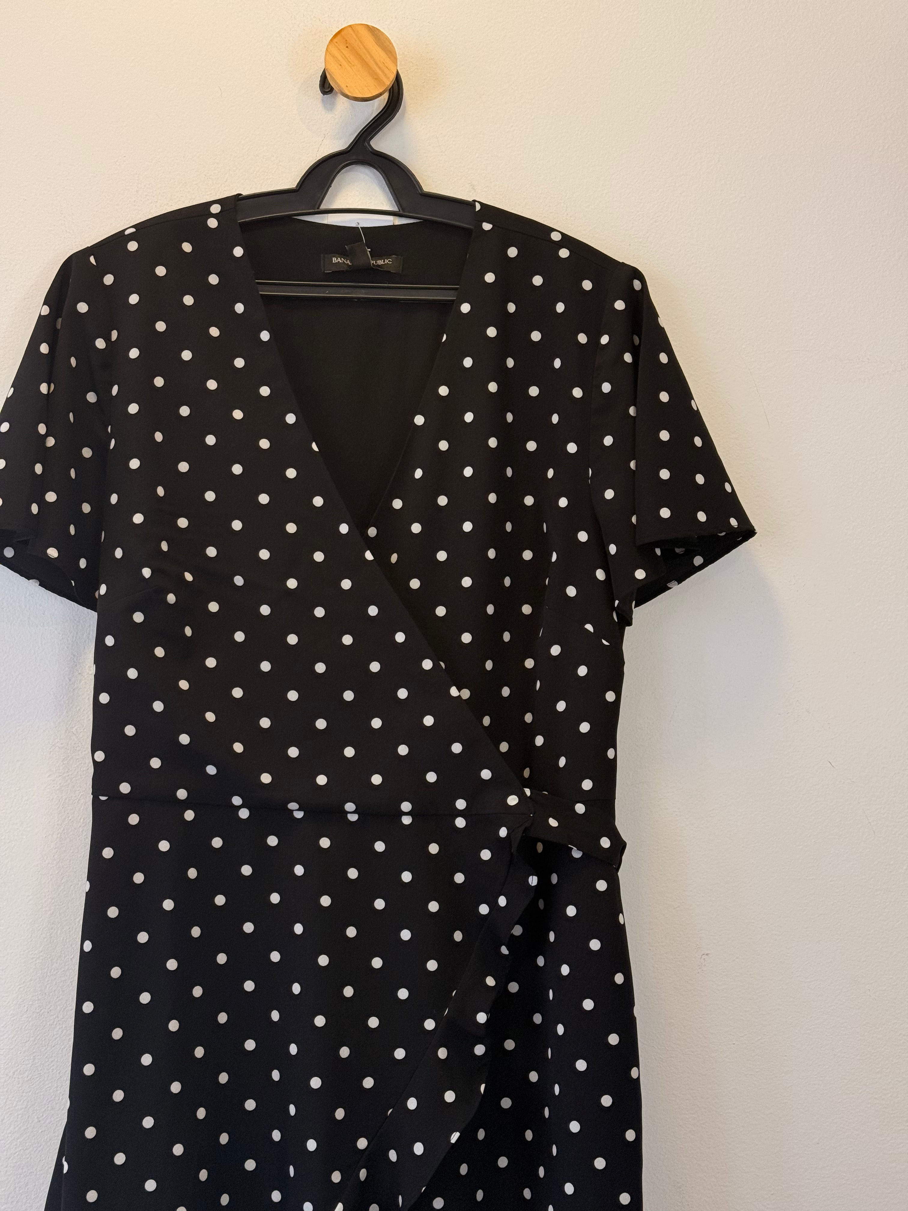 Vestido Poá Preto Banana Republic