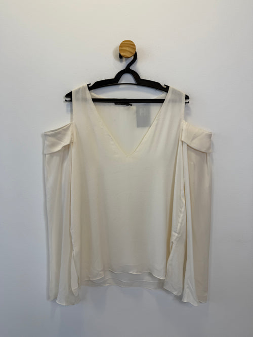Blusa Branca  Ombro Vazado