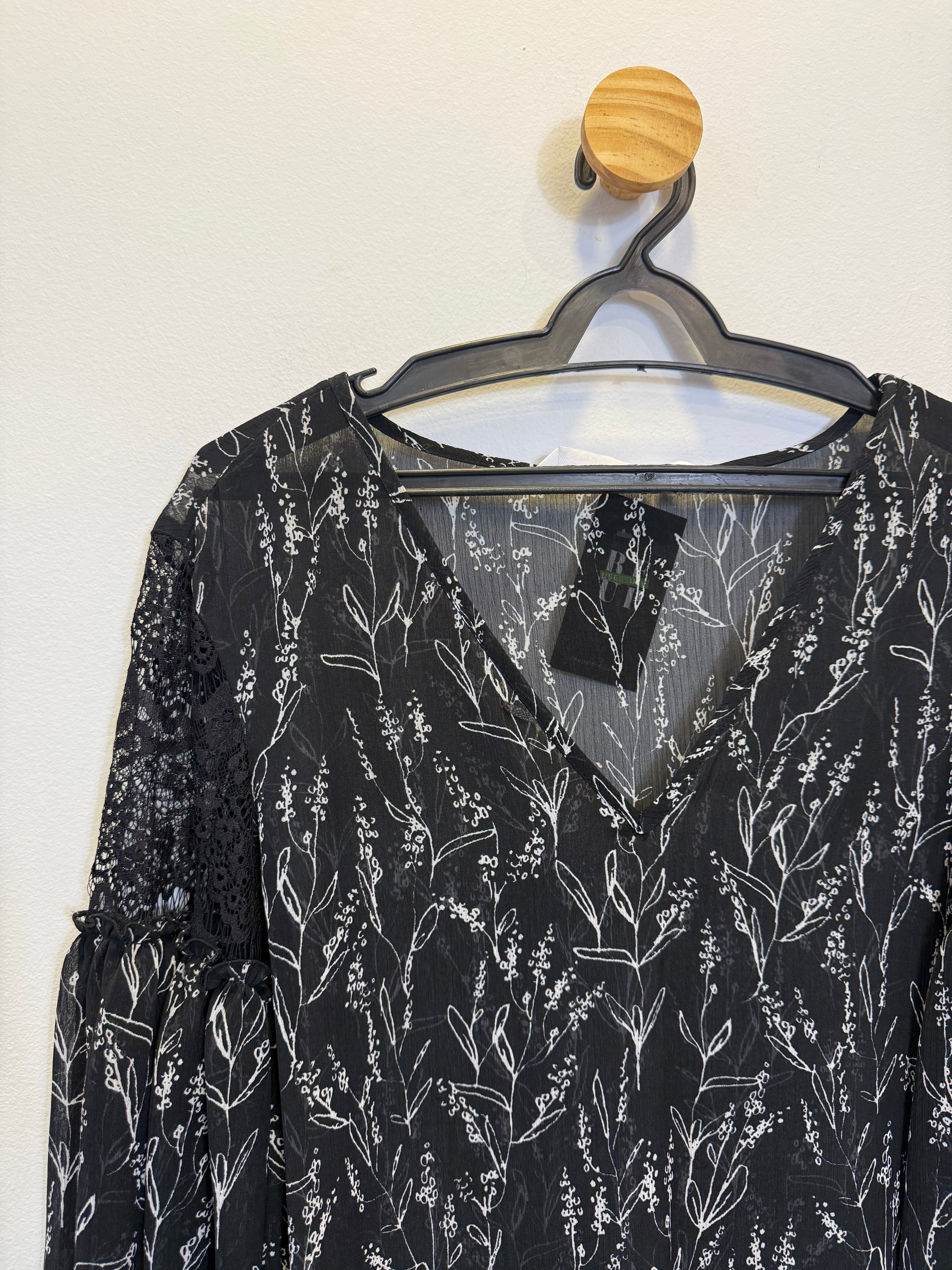 Blusa Estamapada Manga em Babados