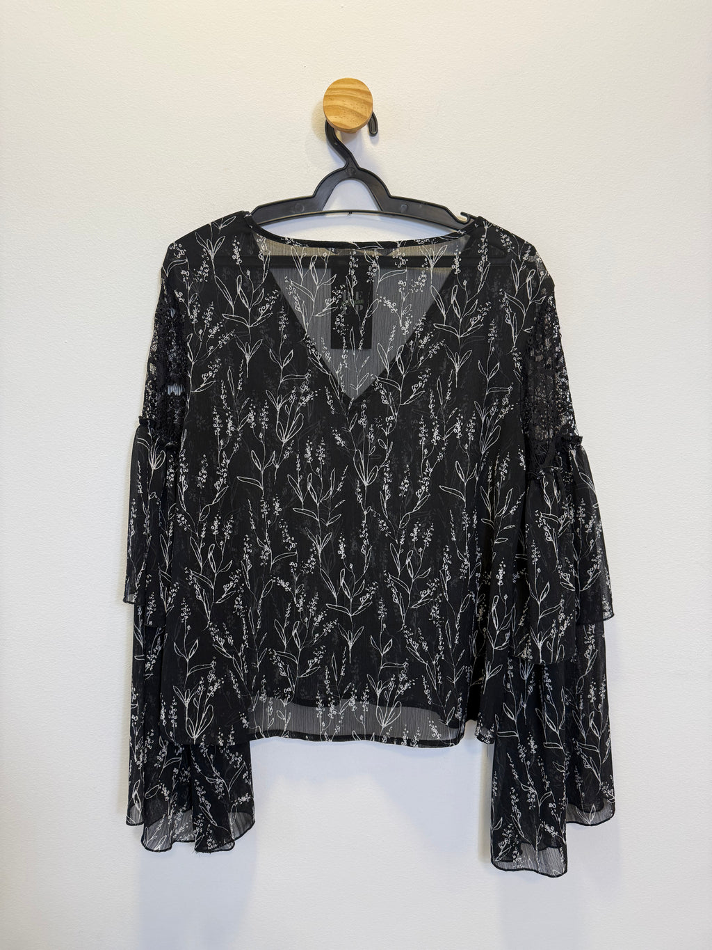 Blusa Estamapada Manga em Babados