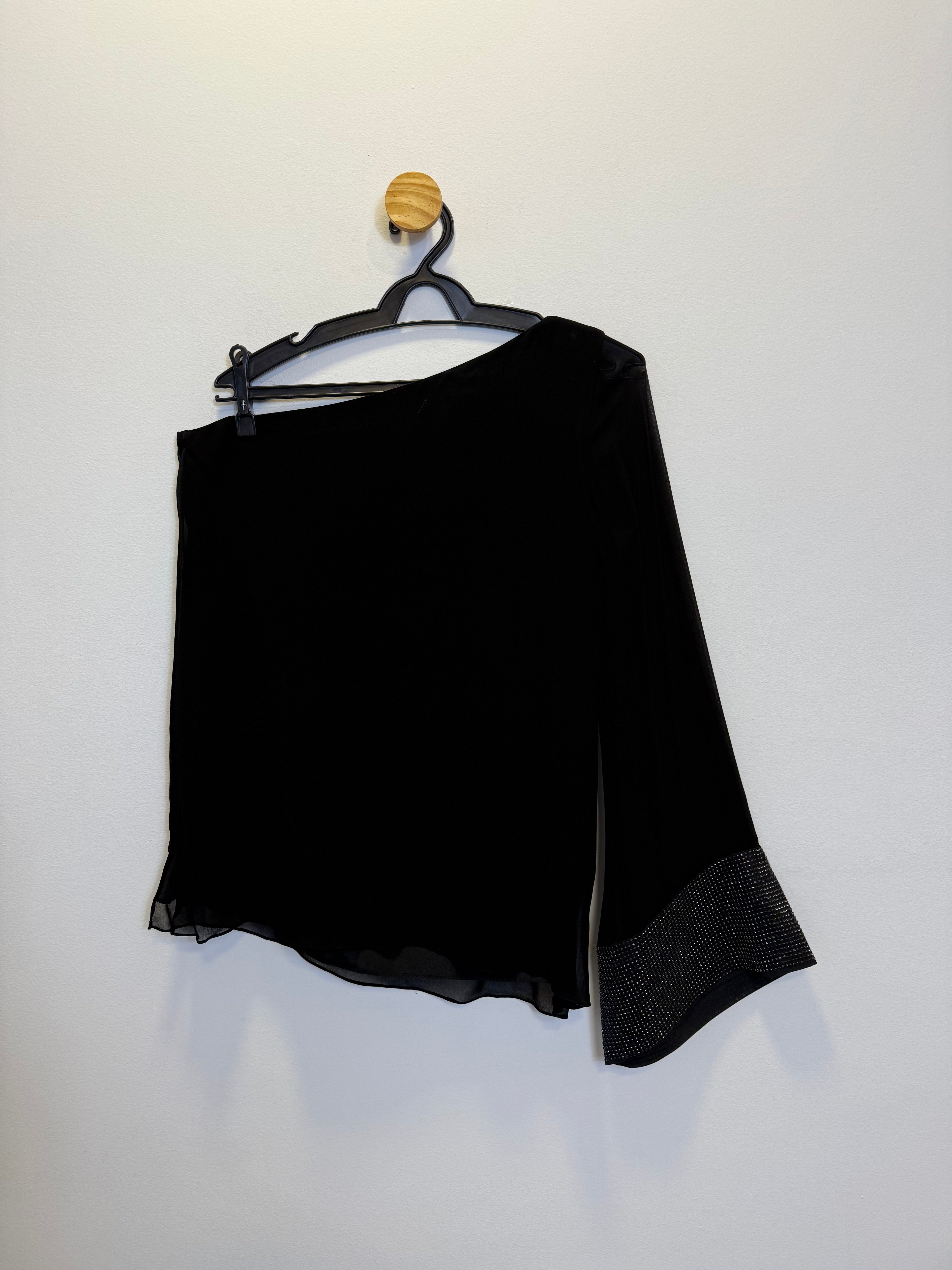 Blusa Preta Uma Manga