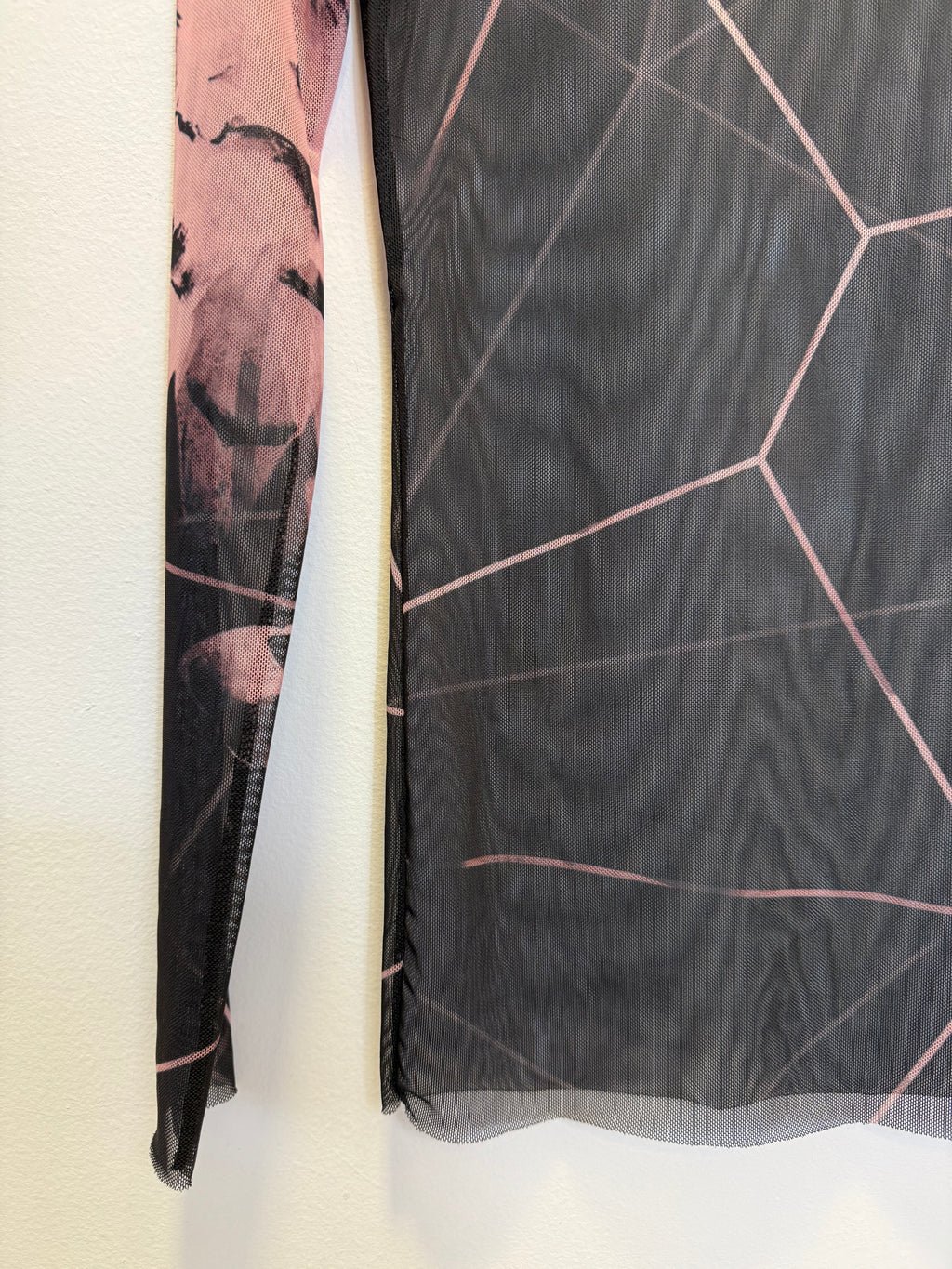 Blusa em Tule Preto e Rosa