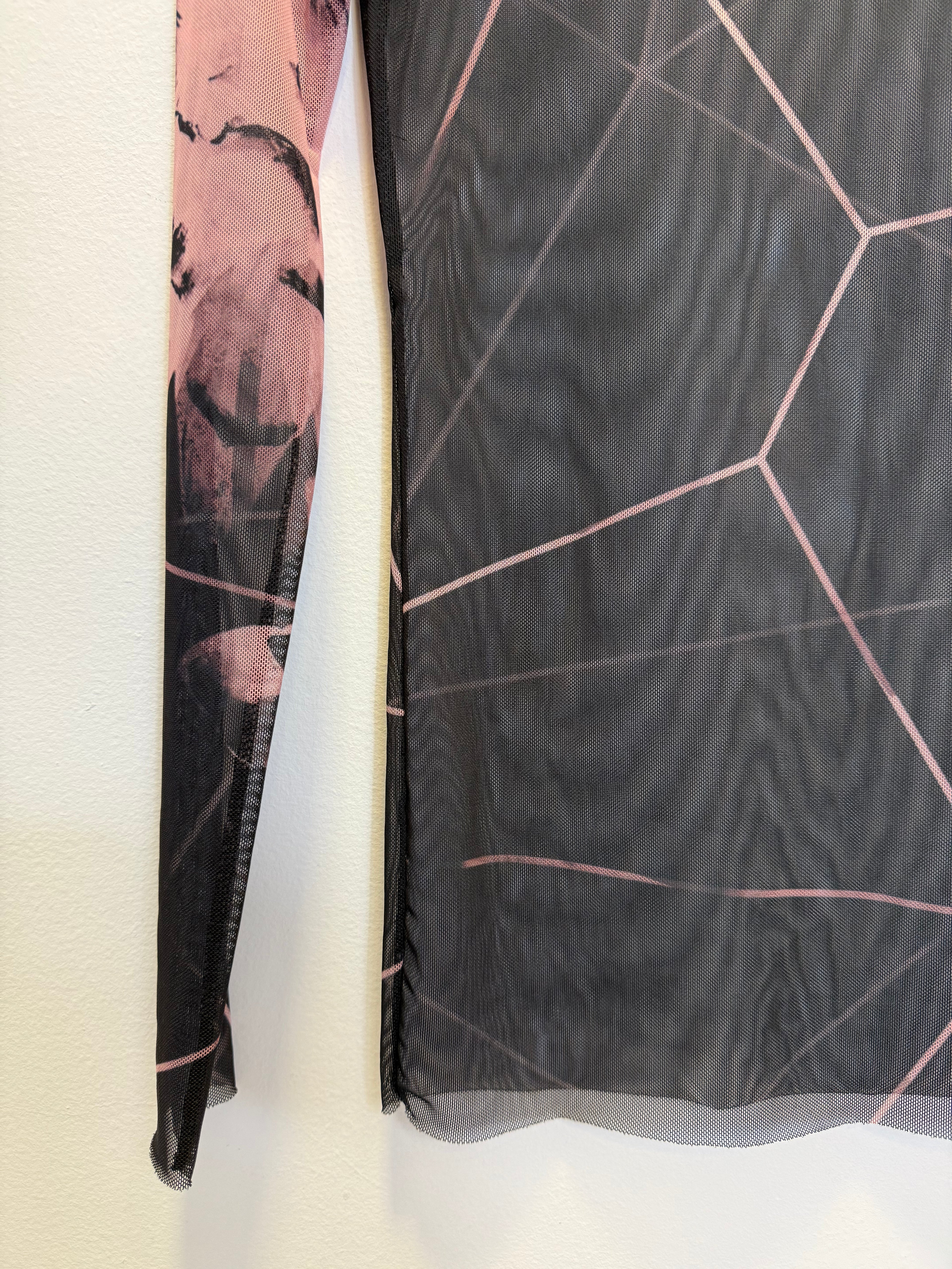 Blusa em Tule Preto e Rosa