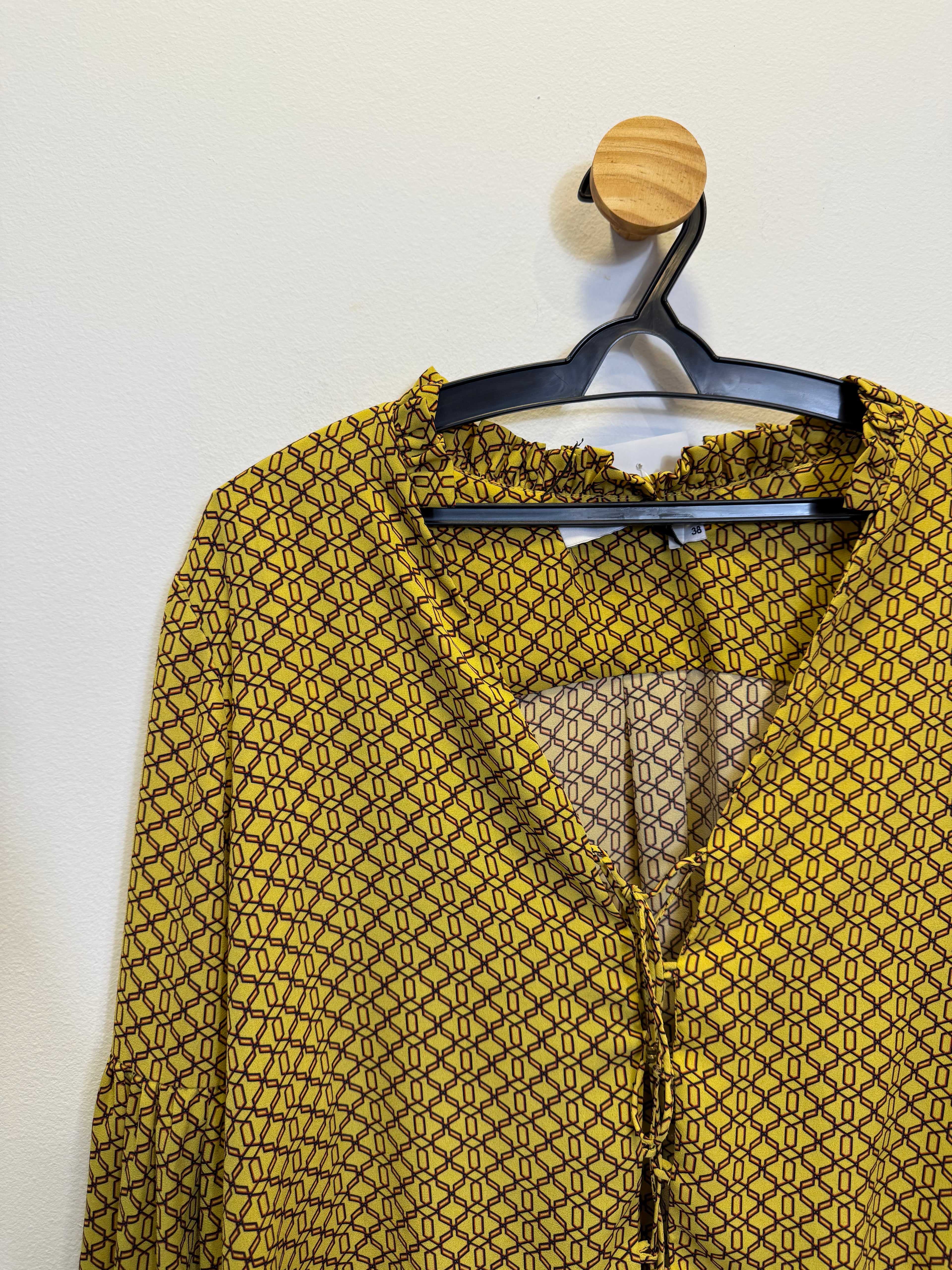 Blusa Amarela Estampa Geométrica